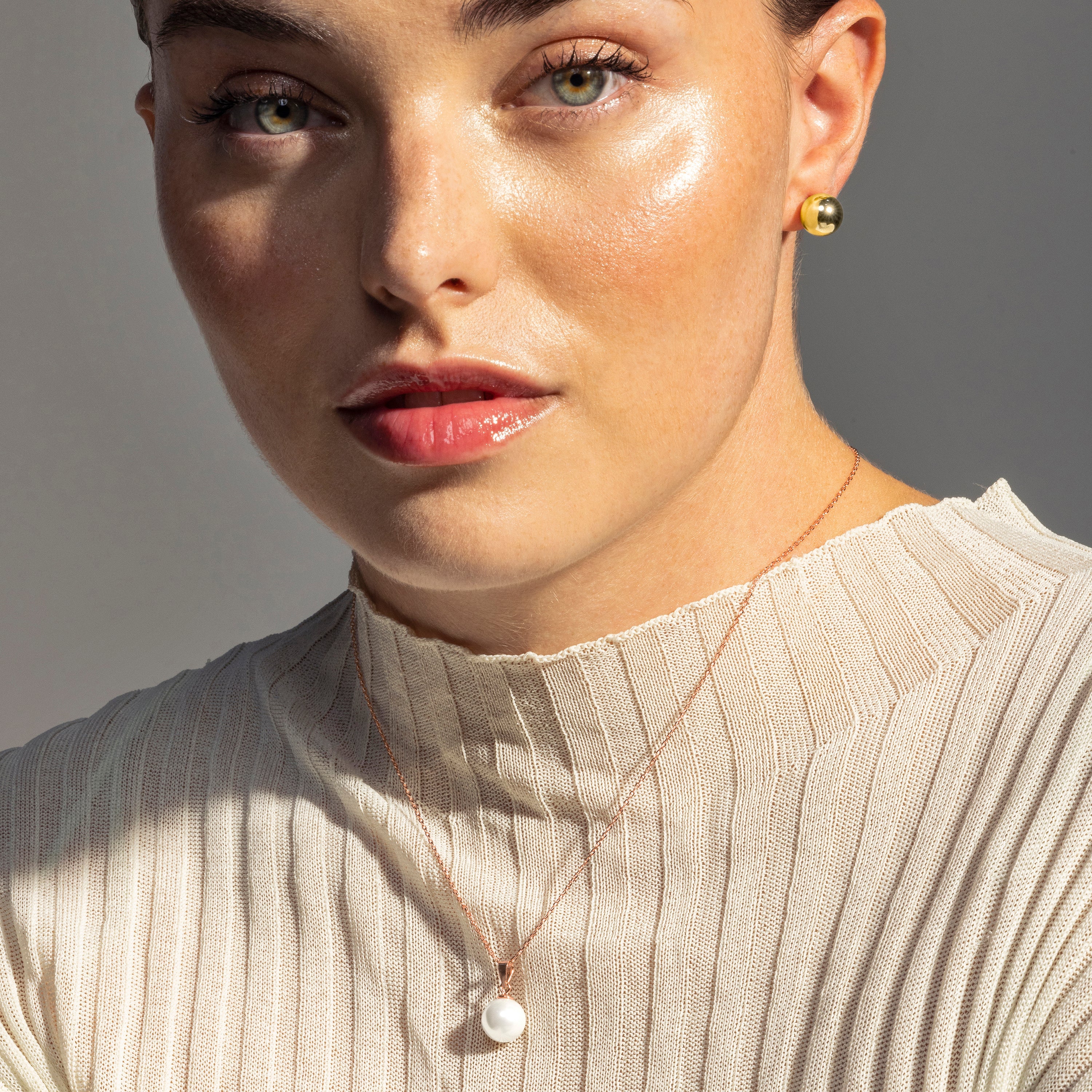 925 Sterling Silver Necklace with White Pearl Finished in 18K Rose Gold - Geel