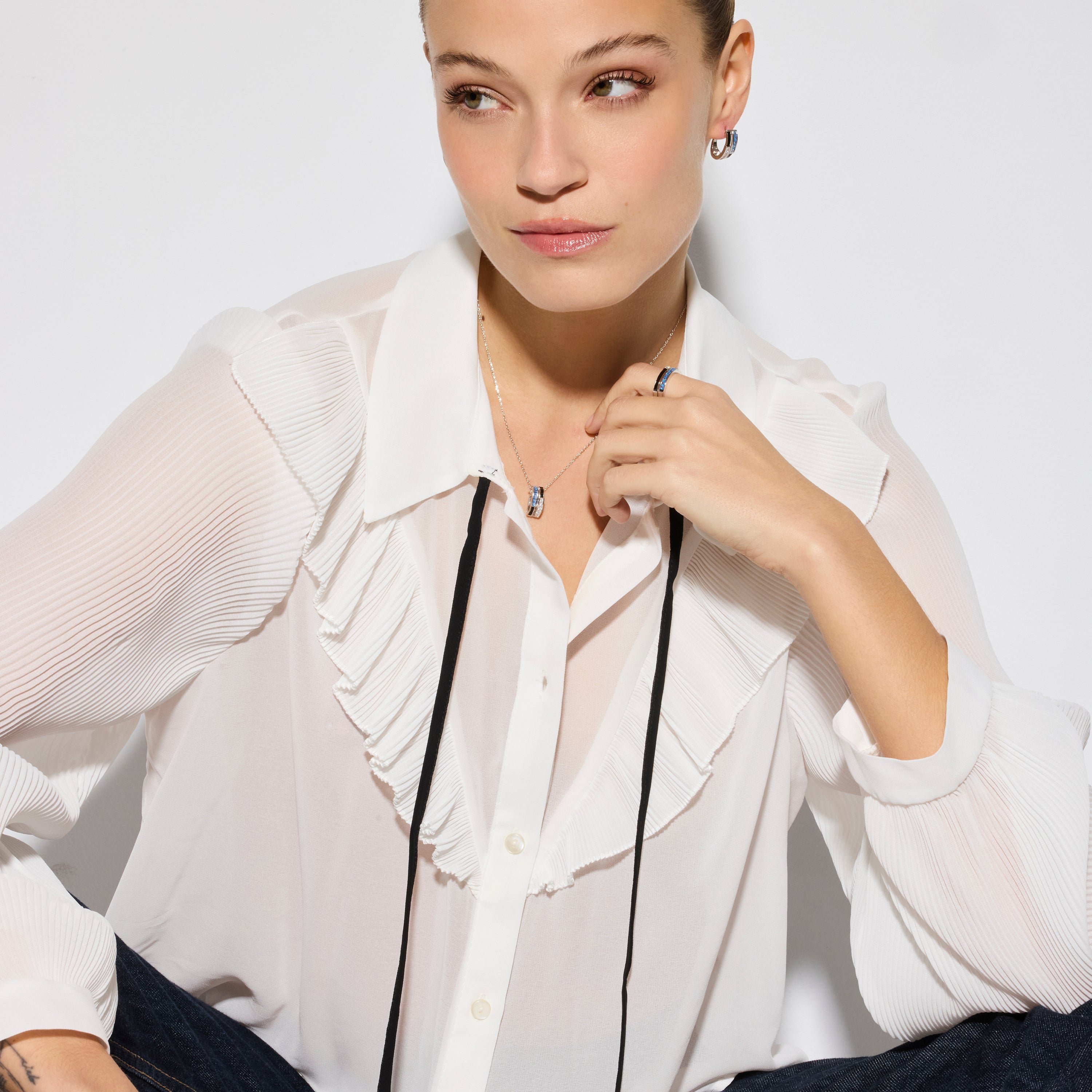 925 Sterling Silver and Sapphire Zirconia Necklace with Rhodium Finish - Nikoa