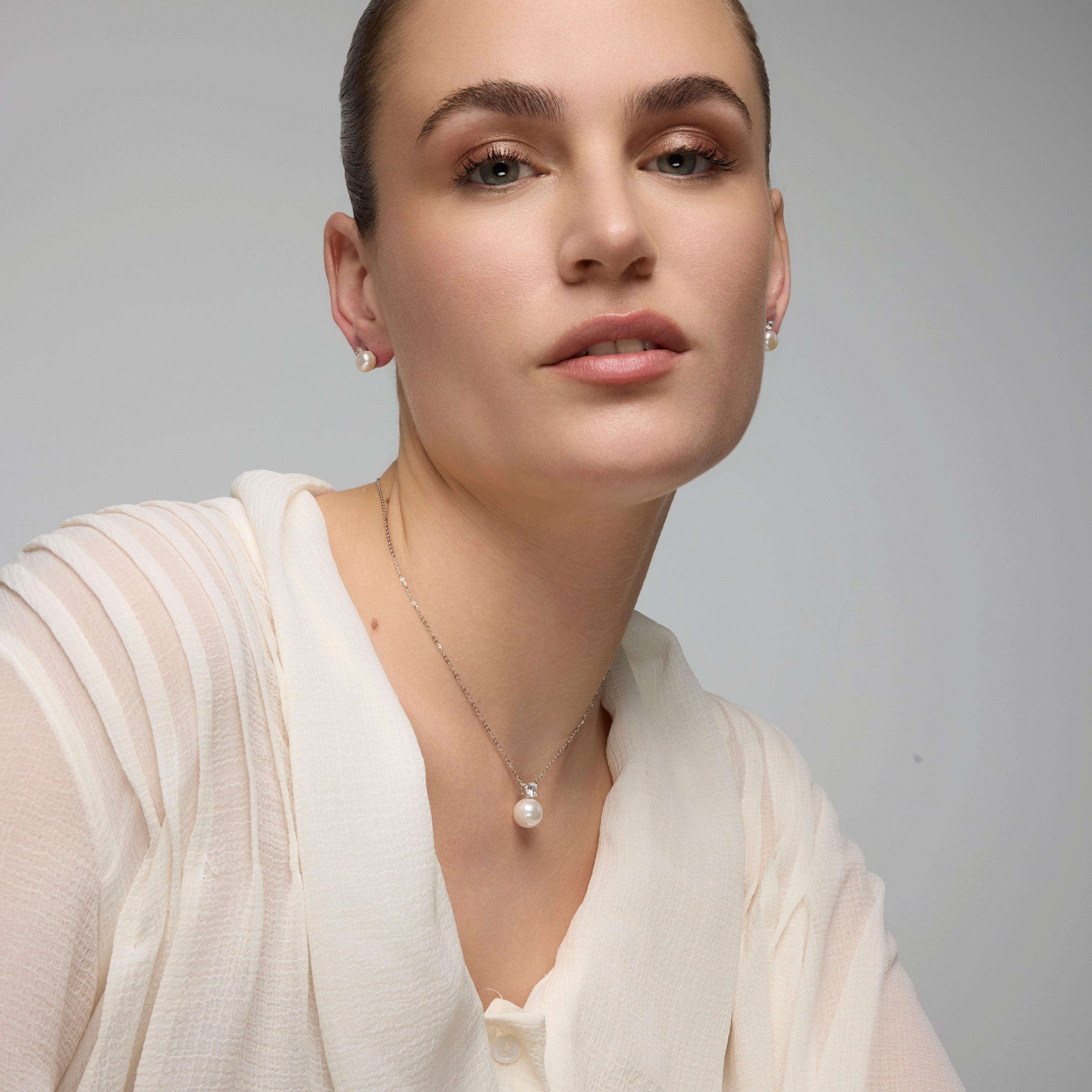 925 Sterling Silver and White Pearl Necklace with Rhodium Finish - Malam