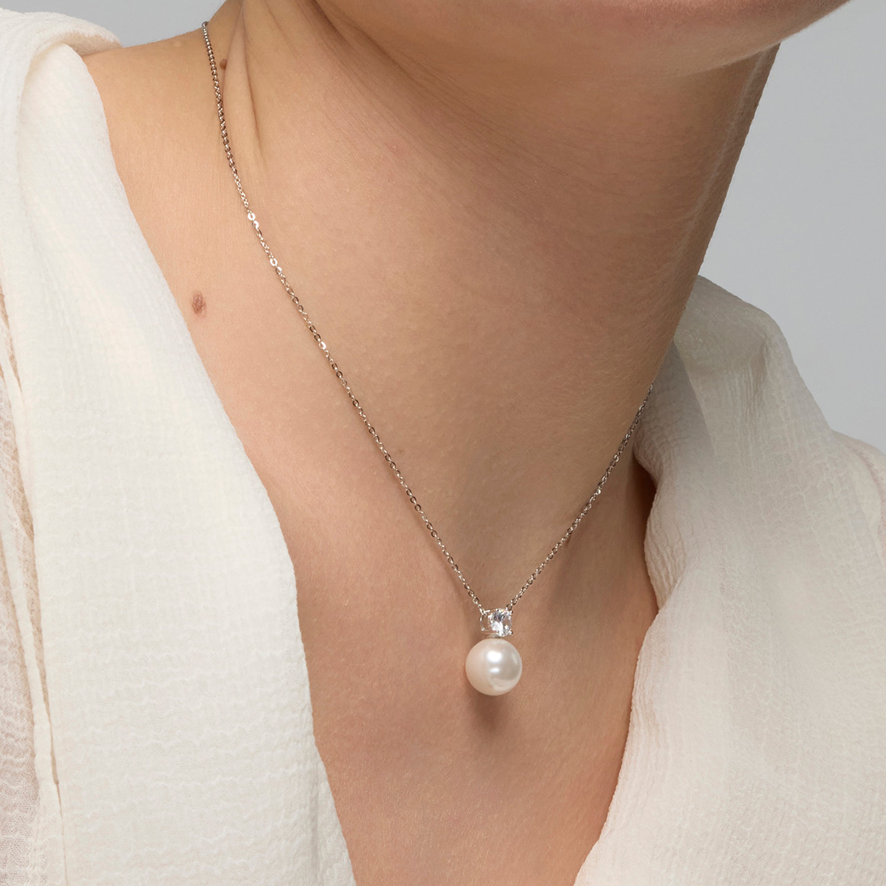 925 Sterling Silver and White Pearl Necklace with Rhodium Finish - Malam