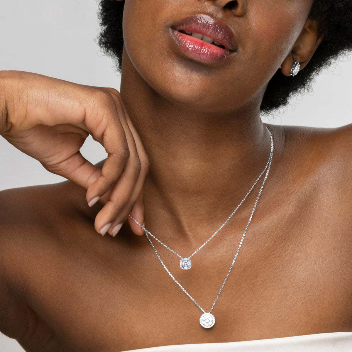 925 Sterling Silver Necklace with Rhodium-Finished Brilliant Zirconia - Dyadu