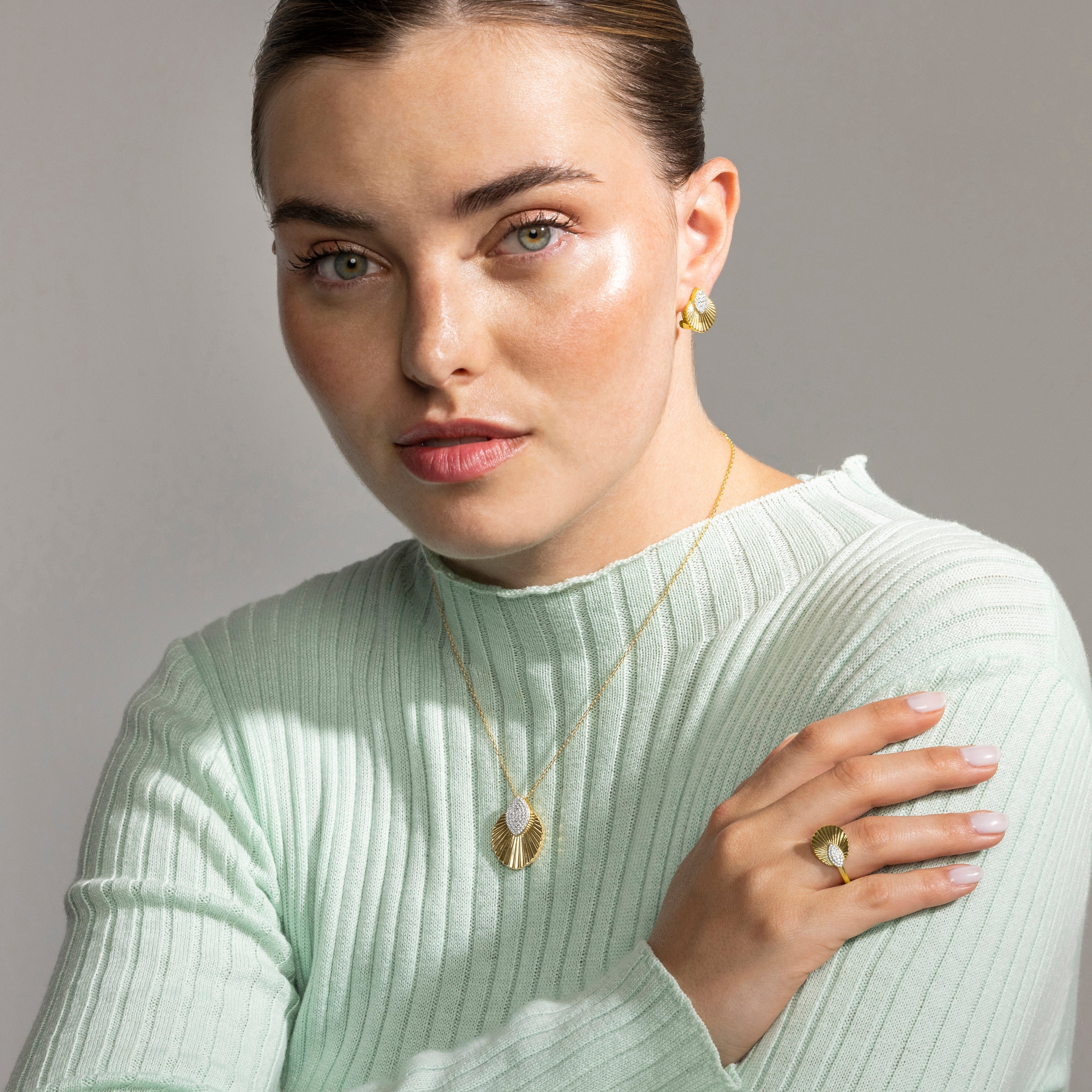 925 Sterling Silver and Brilliant Zirconia Necklace, 18k Gold Finish - Drakfar