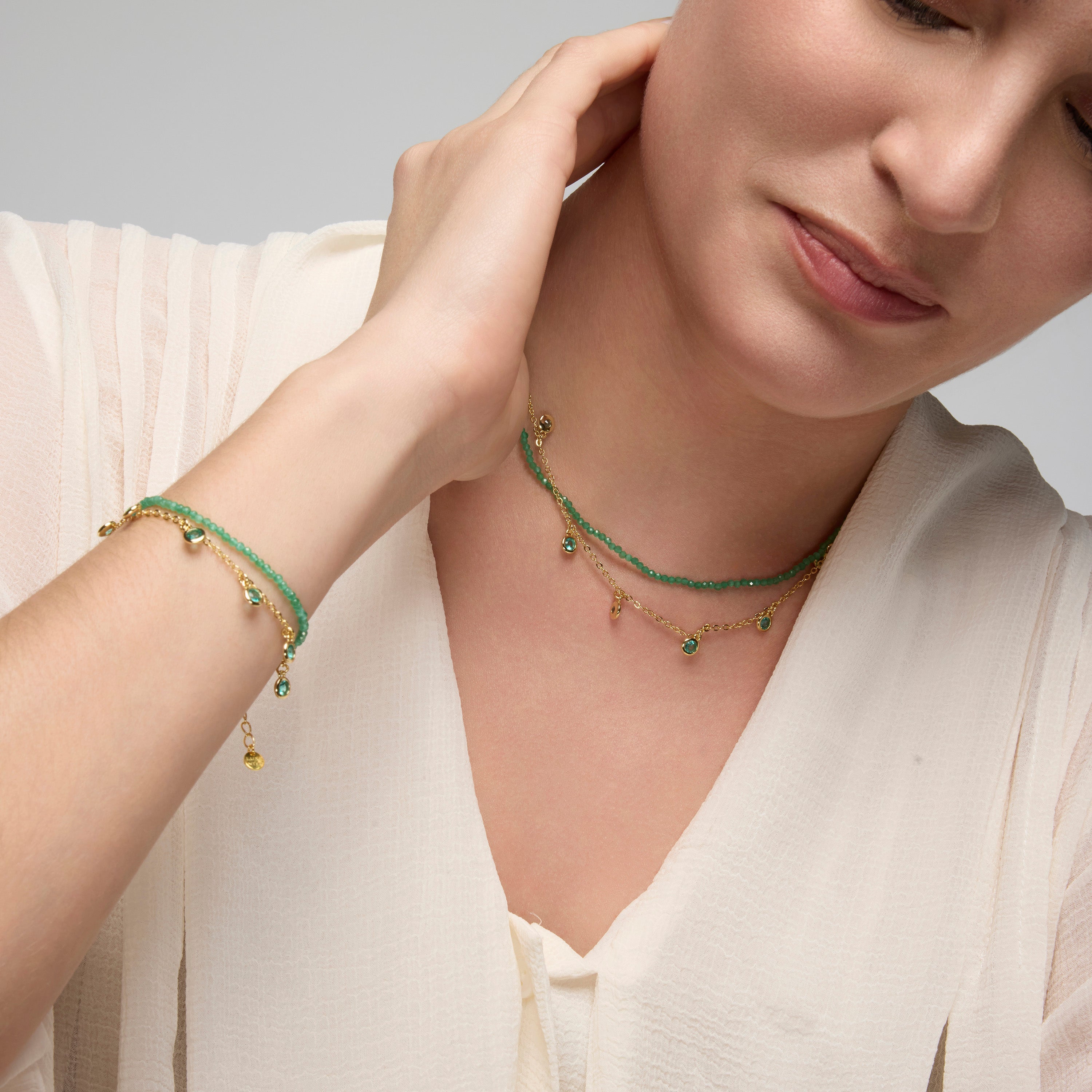 Colar em Prata Esterlina 925 com Zircônia Esmeralda e acabamento em ouro amarelo 18k - Zaru