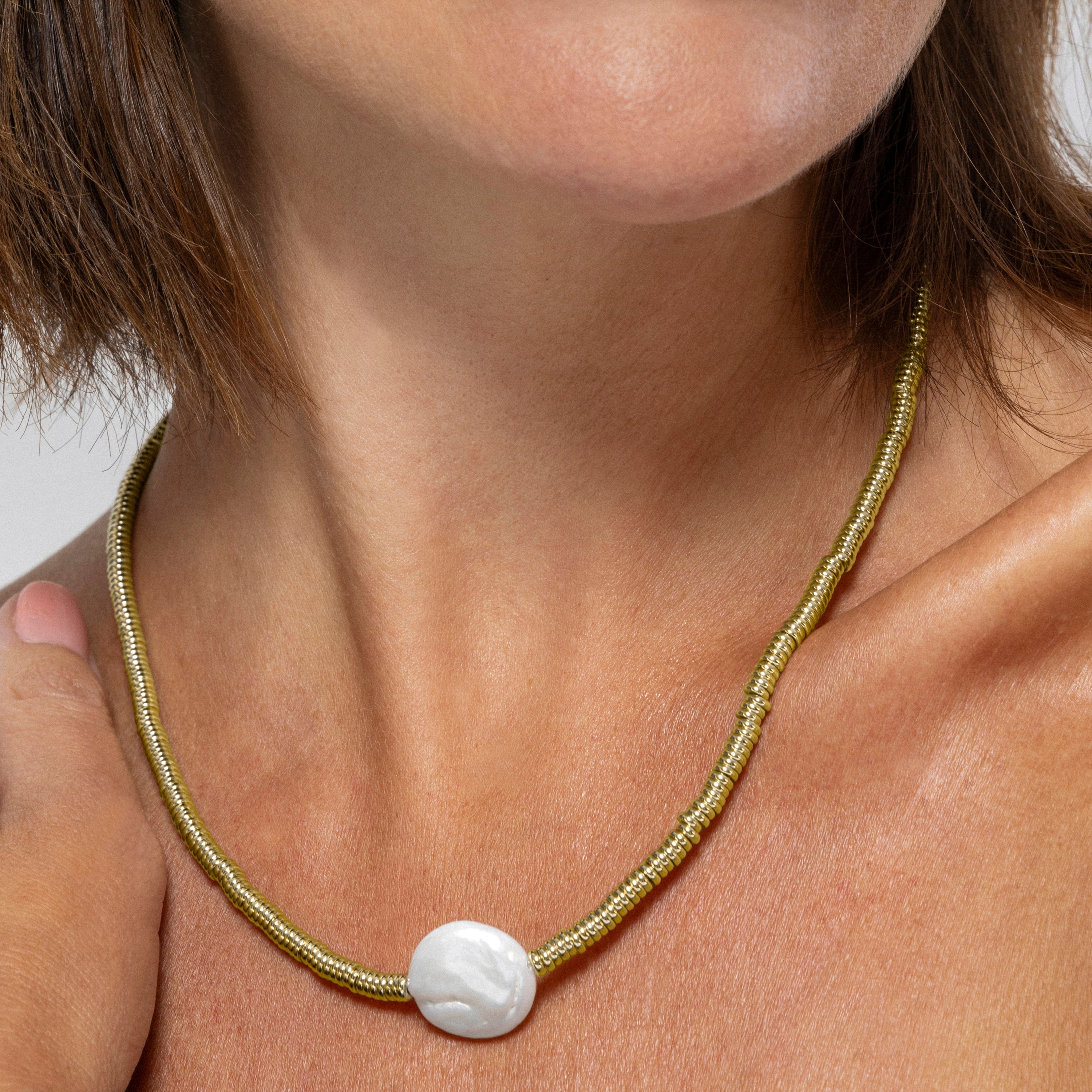 Colar de Hematita Dourada com acabamento em ouro amarelo 18K - Siever