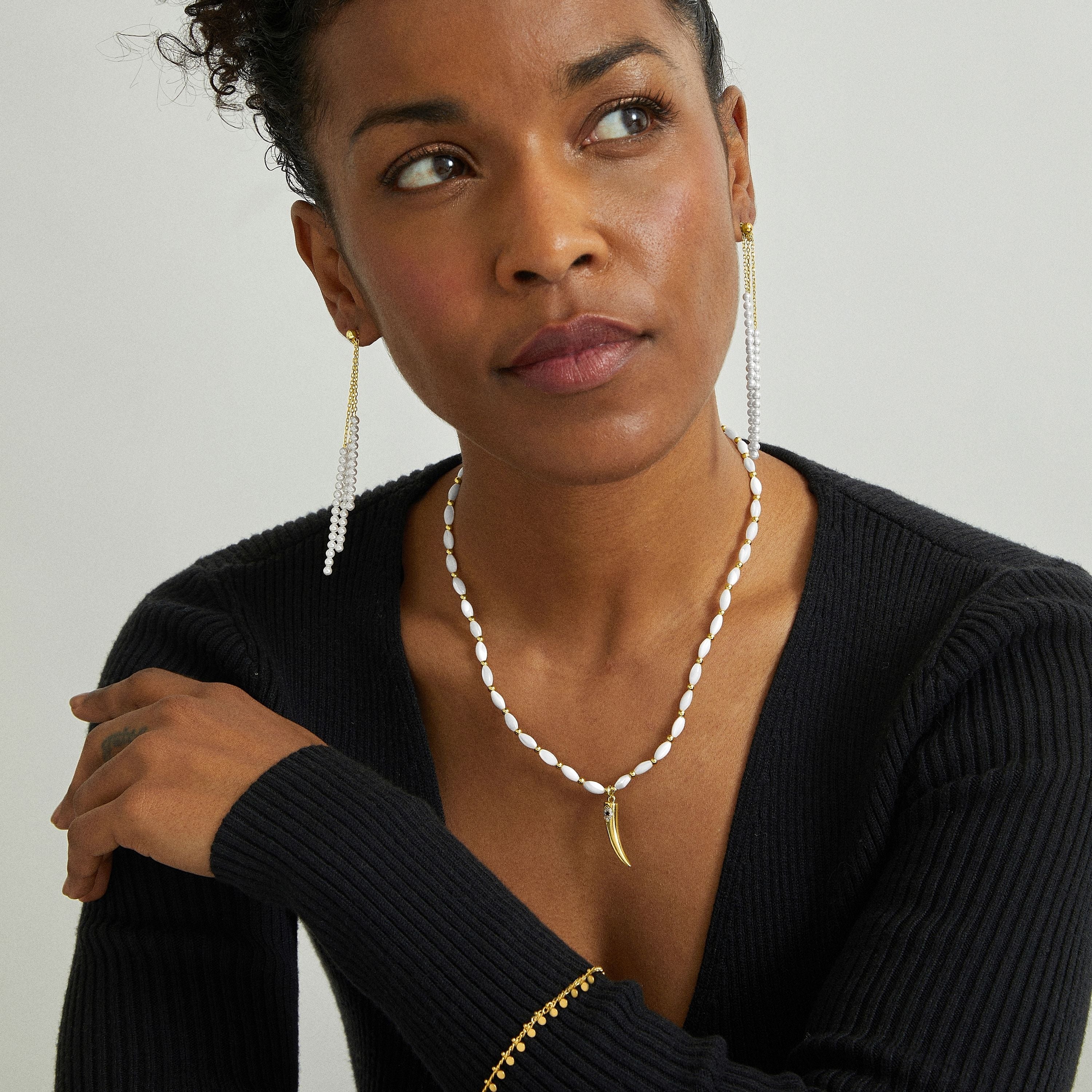 925 Sterling Silver Necklace with White Mother of Pearl Finished in 18K Yellow Gold - Sinoa