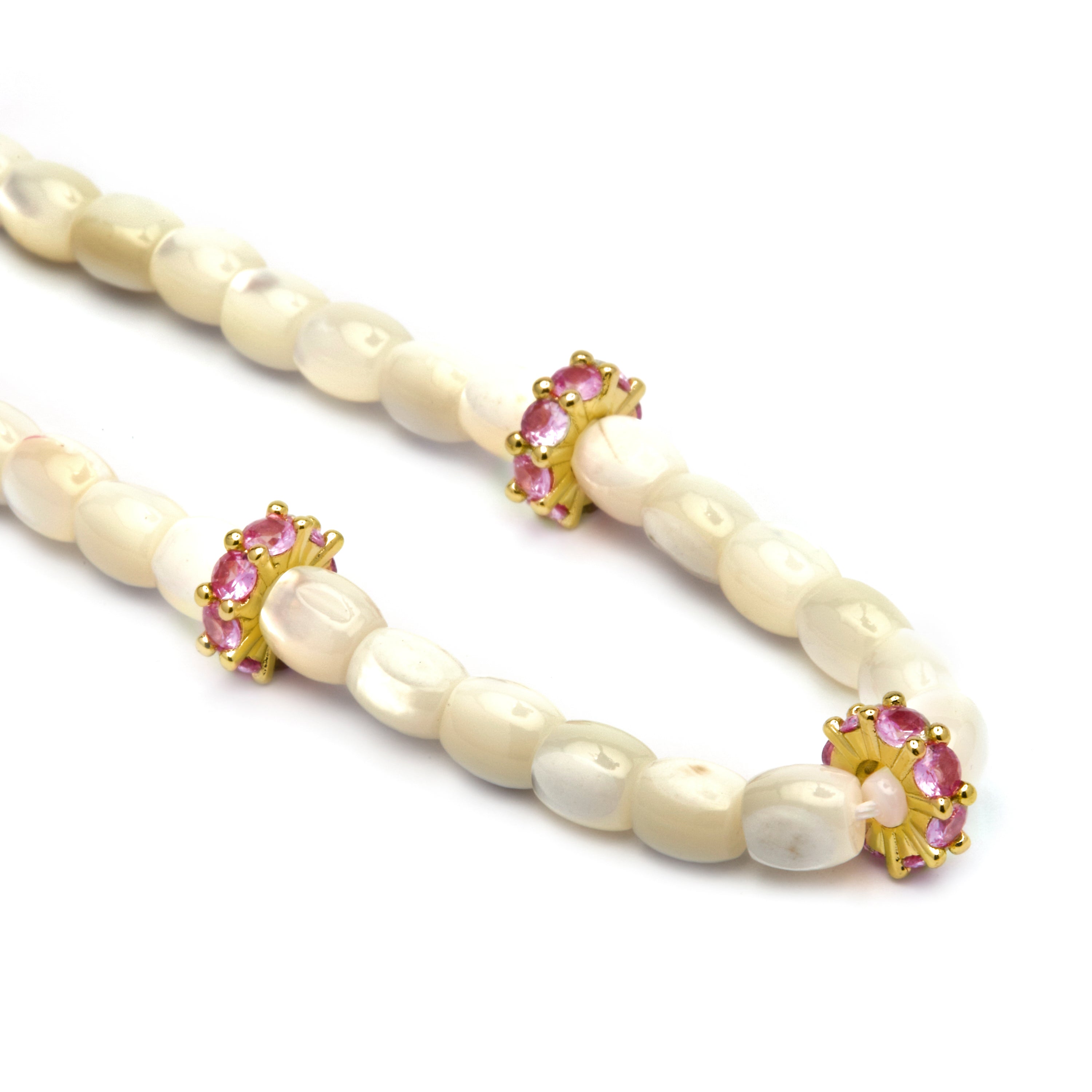 Collar de Plata de Ley 925 y Madreperla Blanca acabado oro amarillo de 18k - Fyro