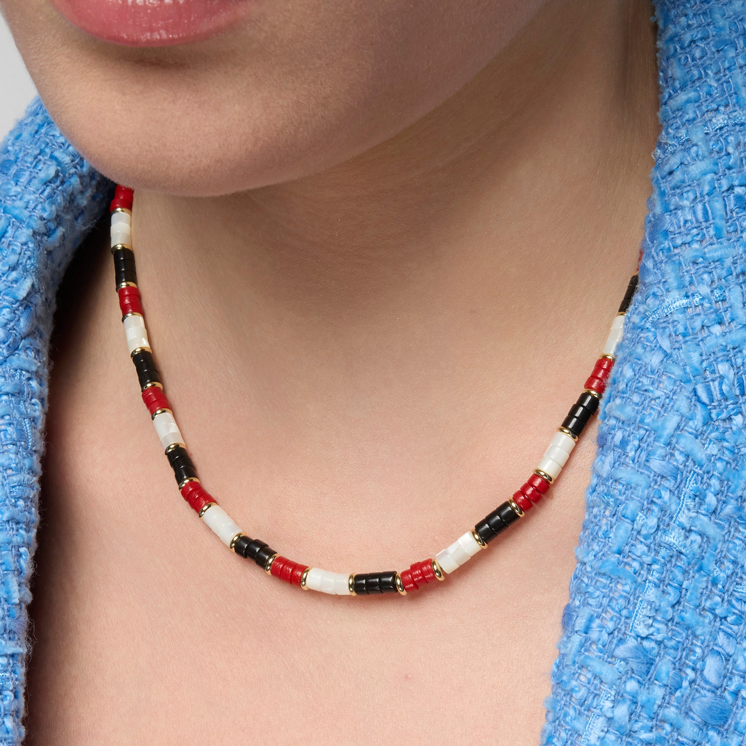 Colar de Prata 925 e Coral com acabamento em ouro amarelo 18k - Siraba