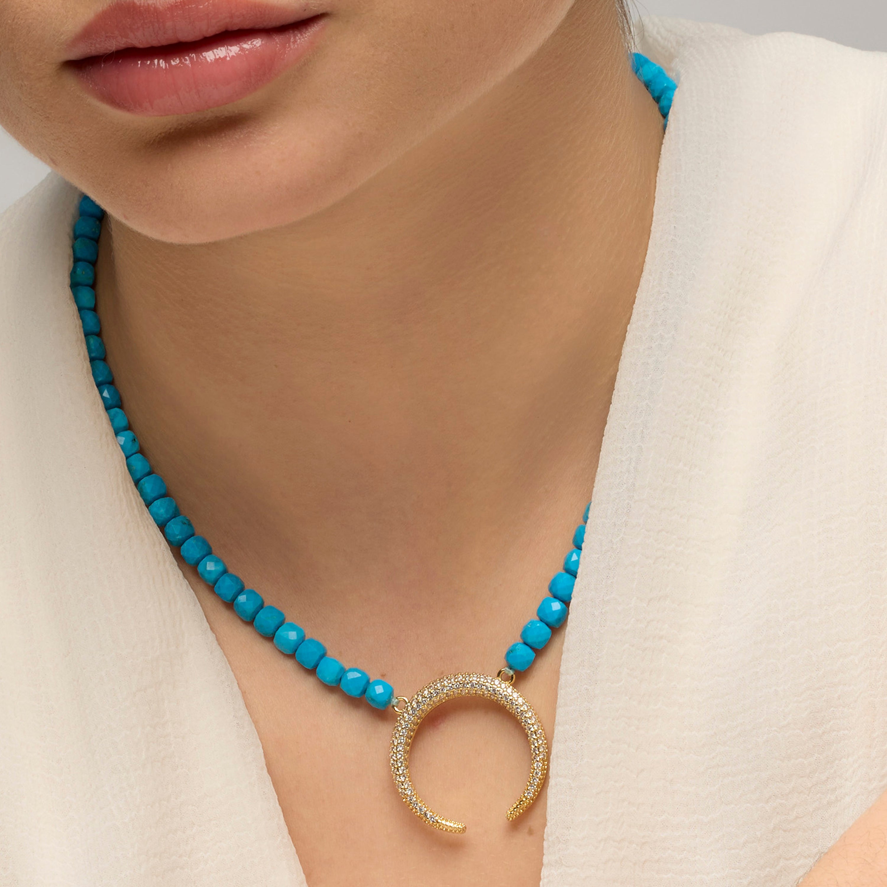 Collar de Plata de Ley 925 y Turquesa acabado oro amarillo de 18k - Wasa