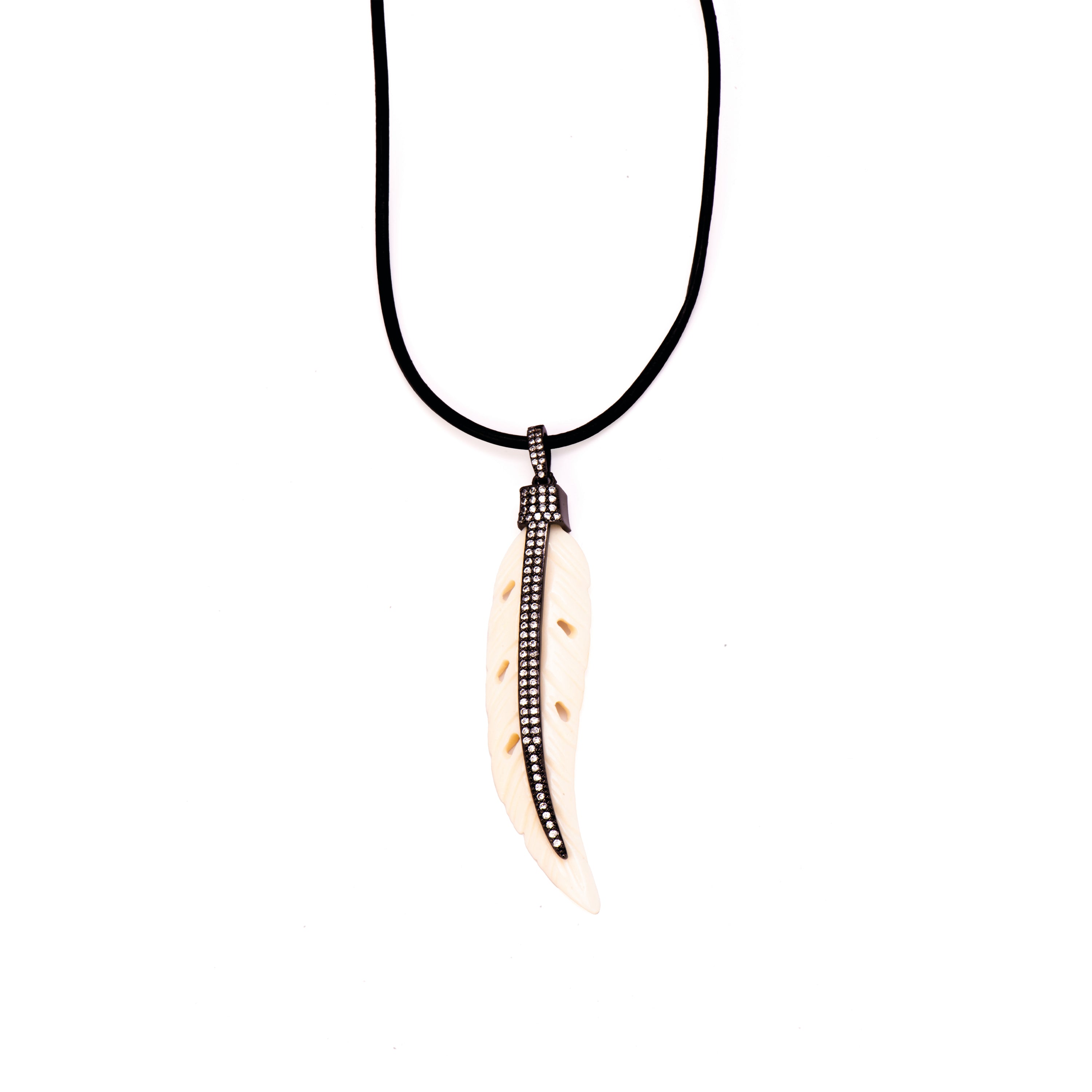 925 Sterling Silver and Cream Resin Necklace with 18k Yellow Gold Finish - Tymes