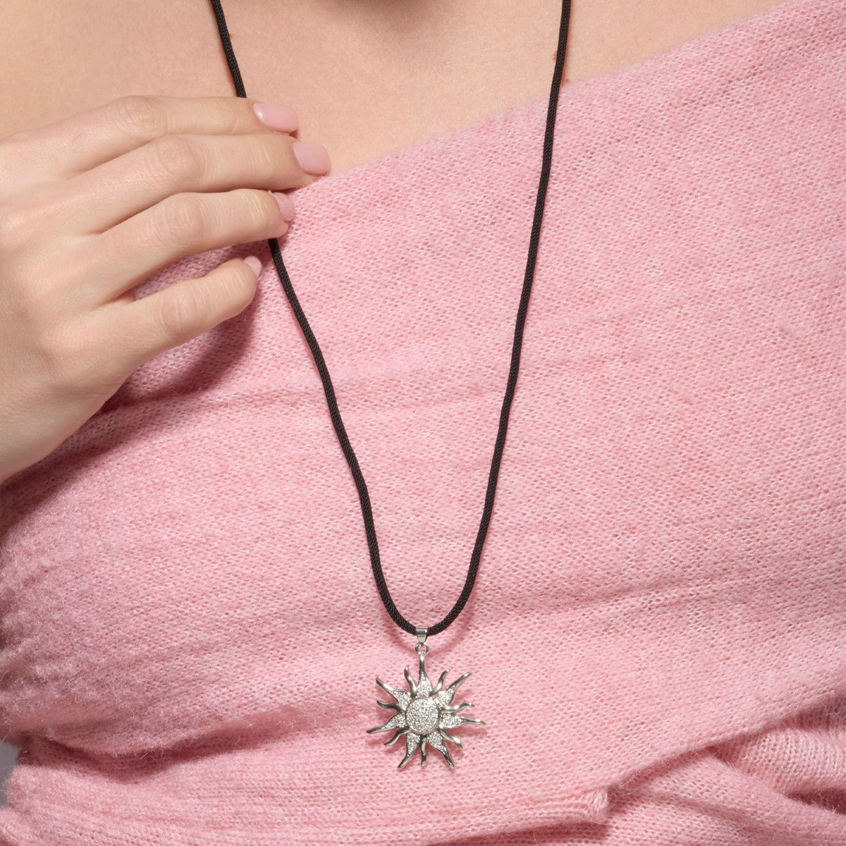 925 Sterling Silver and Brilliant Zirconia Necklace with Rhodium Finish - Erover