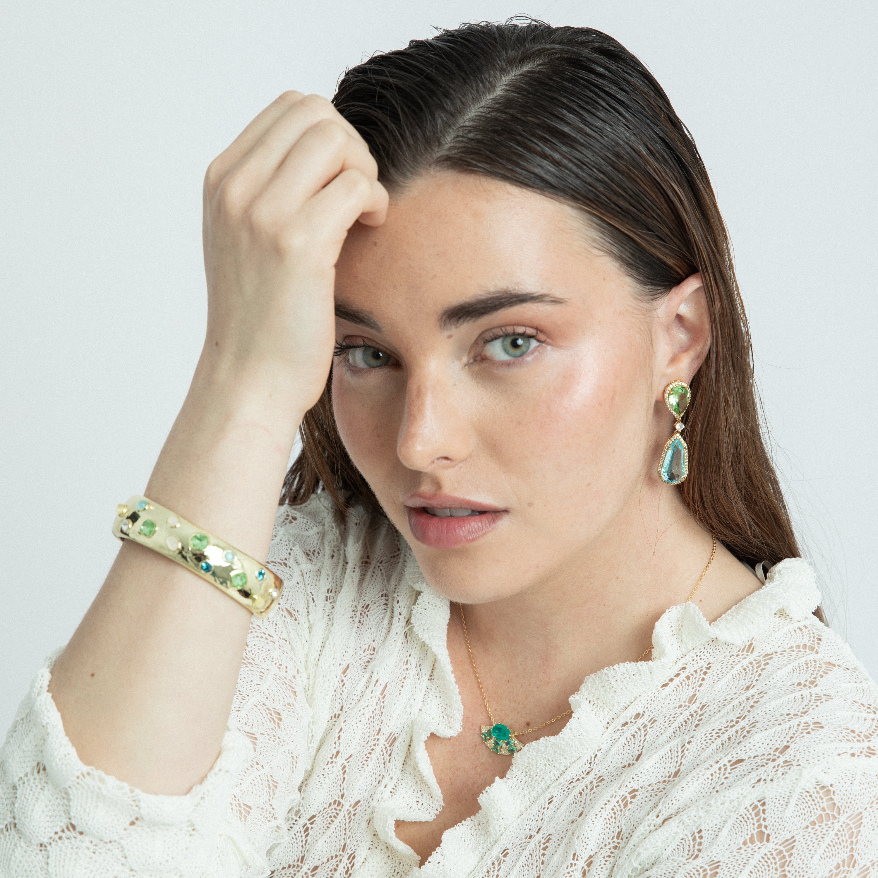Collar de Plata de Ley 925 y Cuarzo Hidrotermal Verde Paraiba acabado oro amarillo de 18k - Kioly