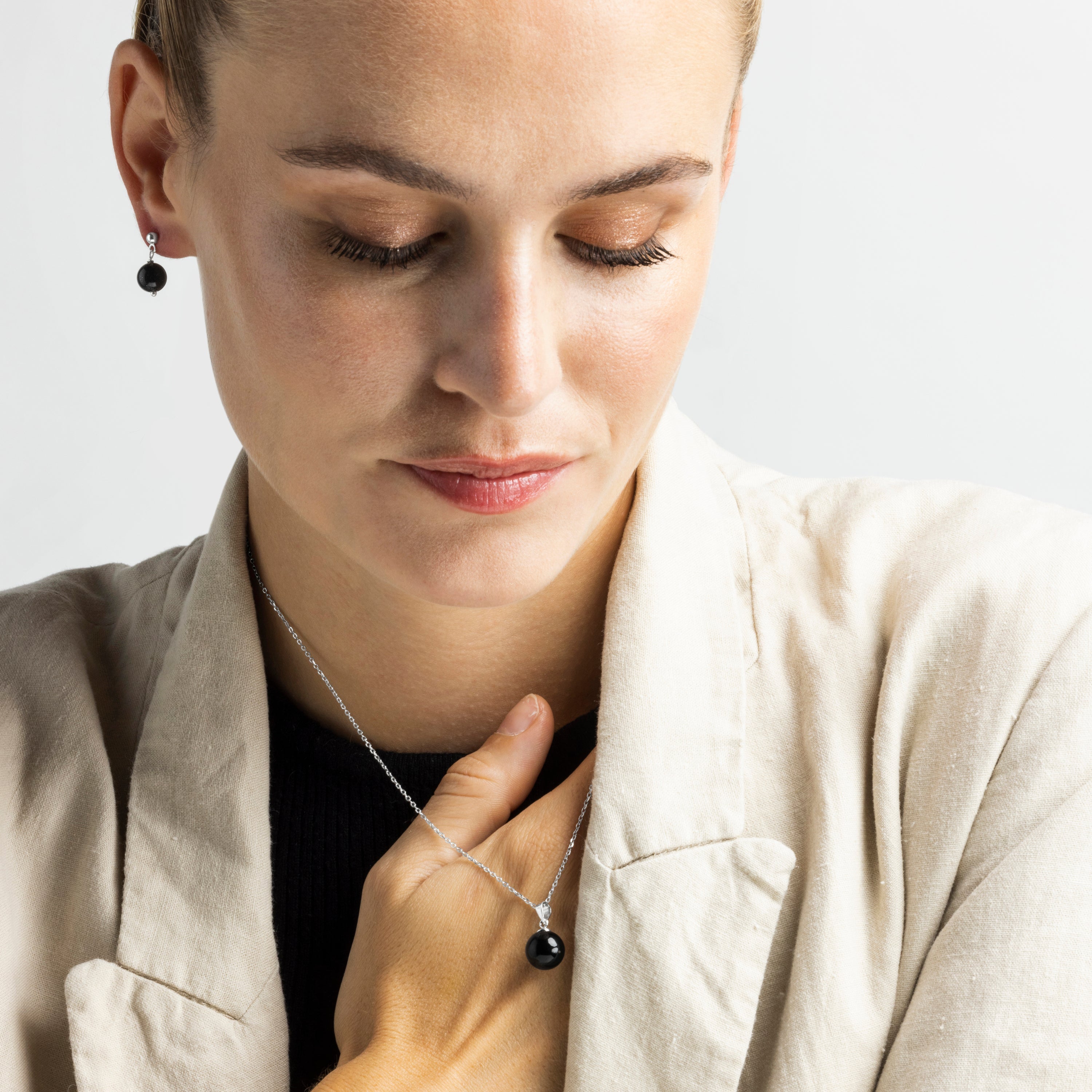 925 Sterling Silver Necklace with Hydrothermal Onyx Quartz, Rhodium Finish - Ball