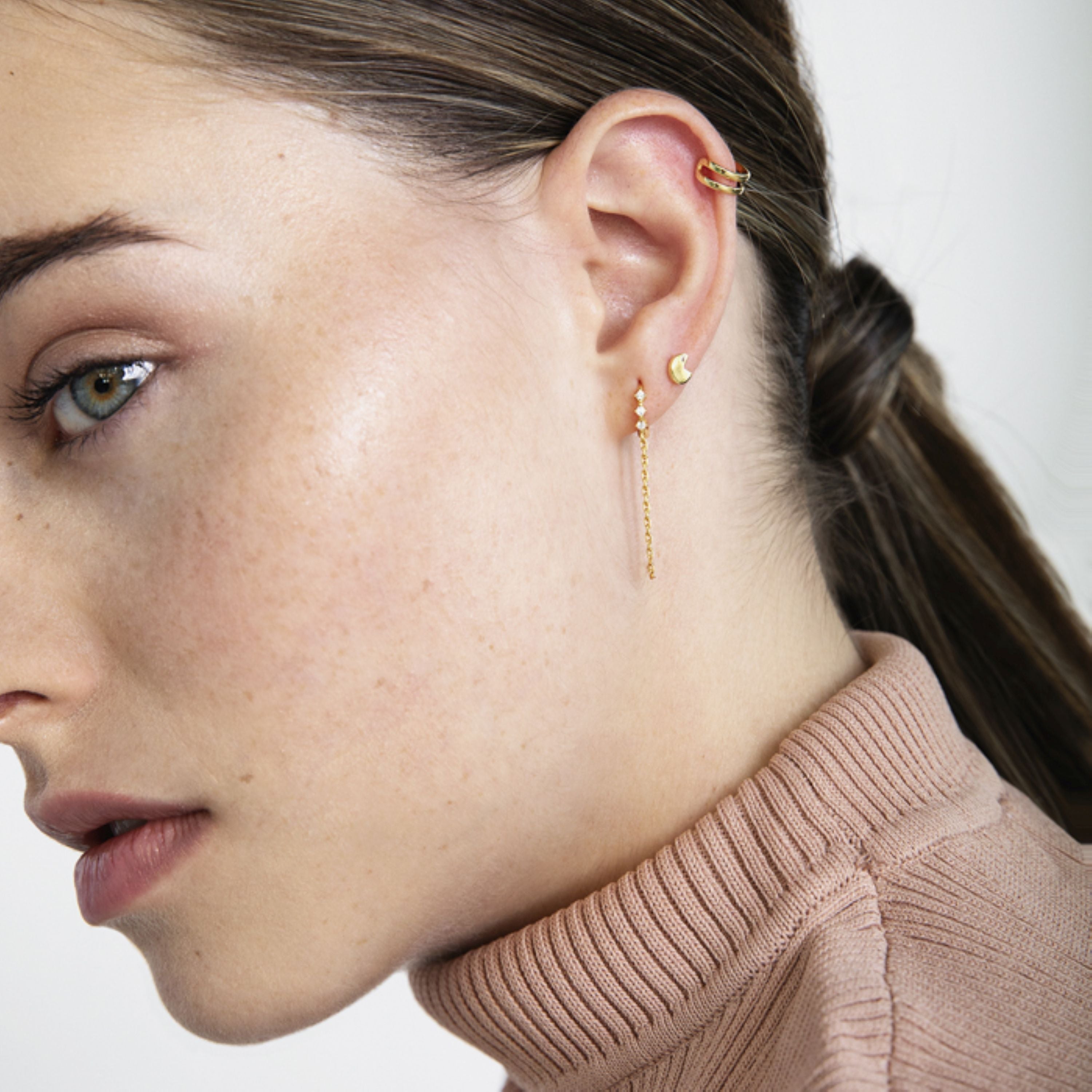 925 Sterling Silver Piercing with Brilliant Zirconia finished in 18K Yellow Gold - Lanuh