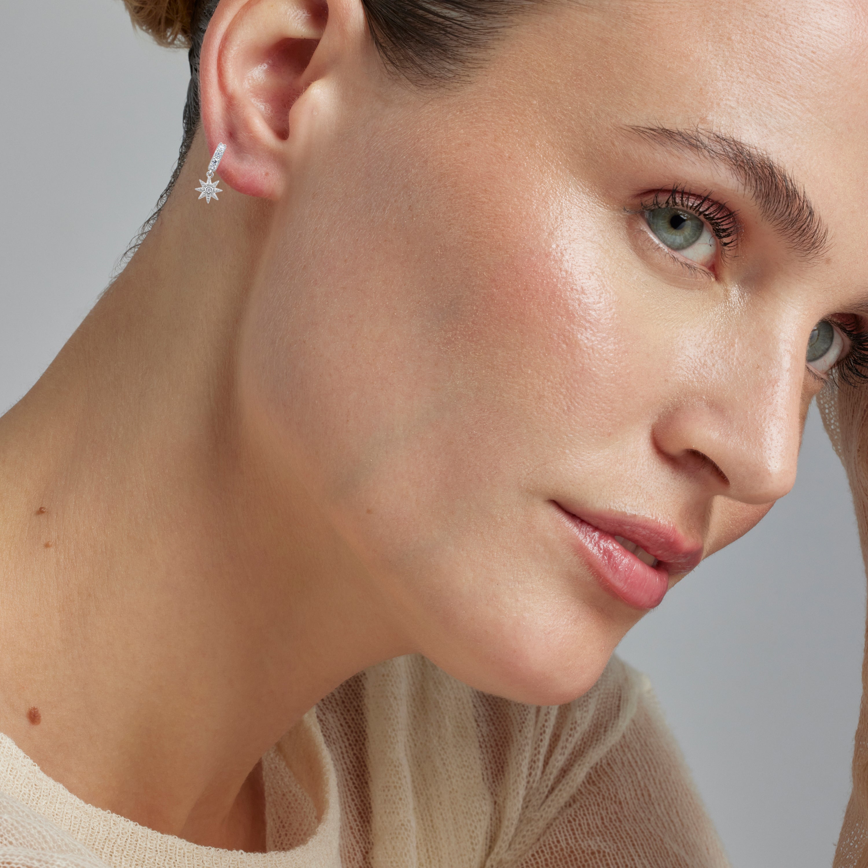 925 Sterling Silver Piercing with Shiny Zirconia in Rhodium Finish - Kaiwise