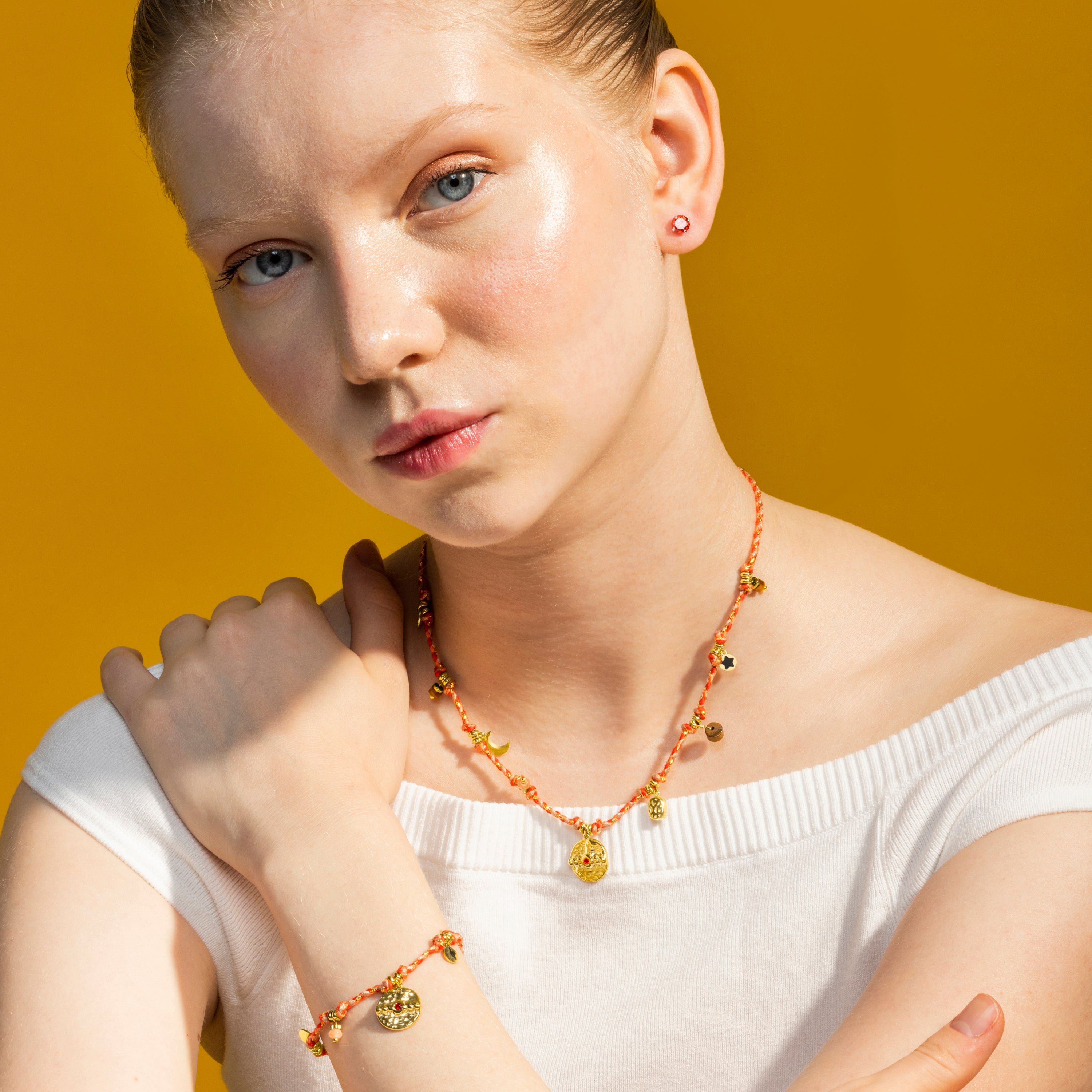 Bracelet with Red Crystal, 18k gold finish - Liskel