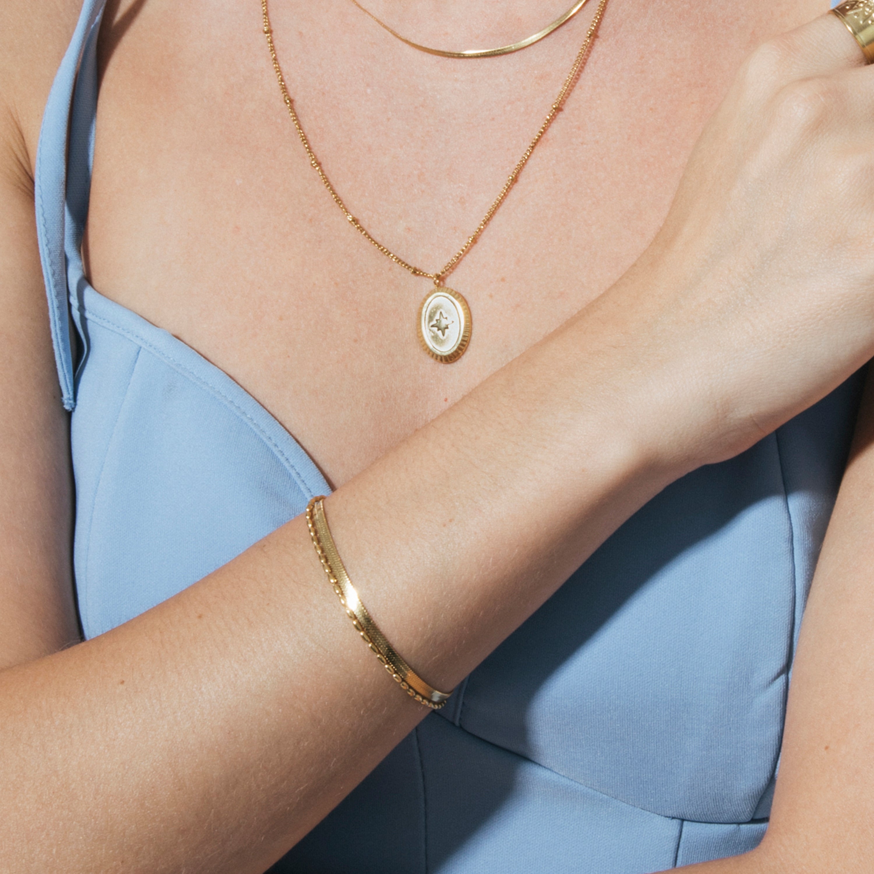 Pulsera acabado en oro amarillo 18k - Etozel