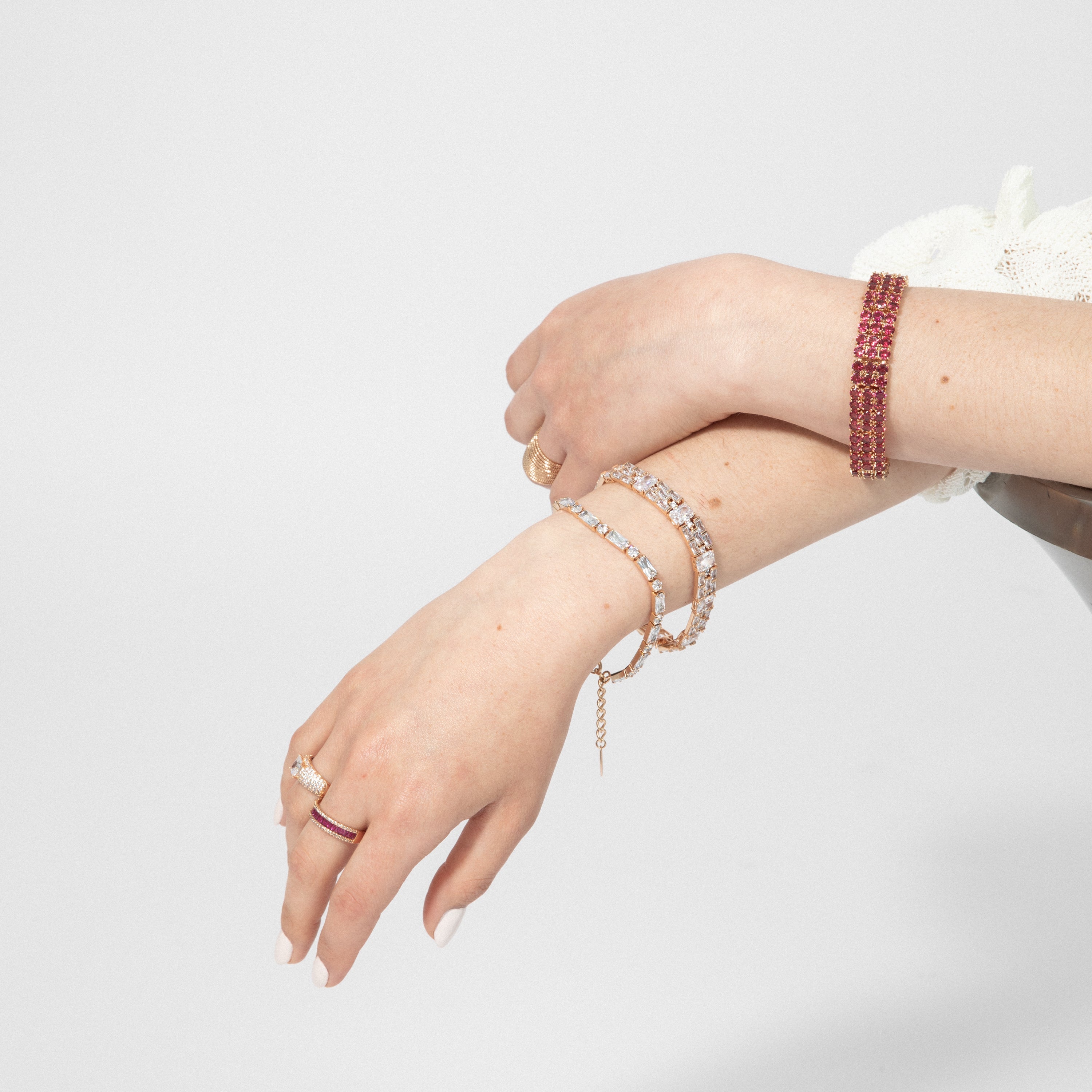 Dazzling Zirconia Bracelet with 18k Yellow Gold Finish - Zihi