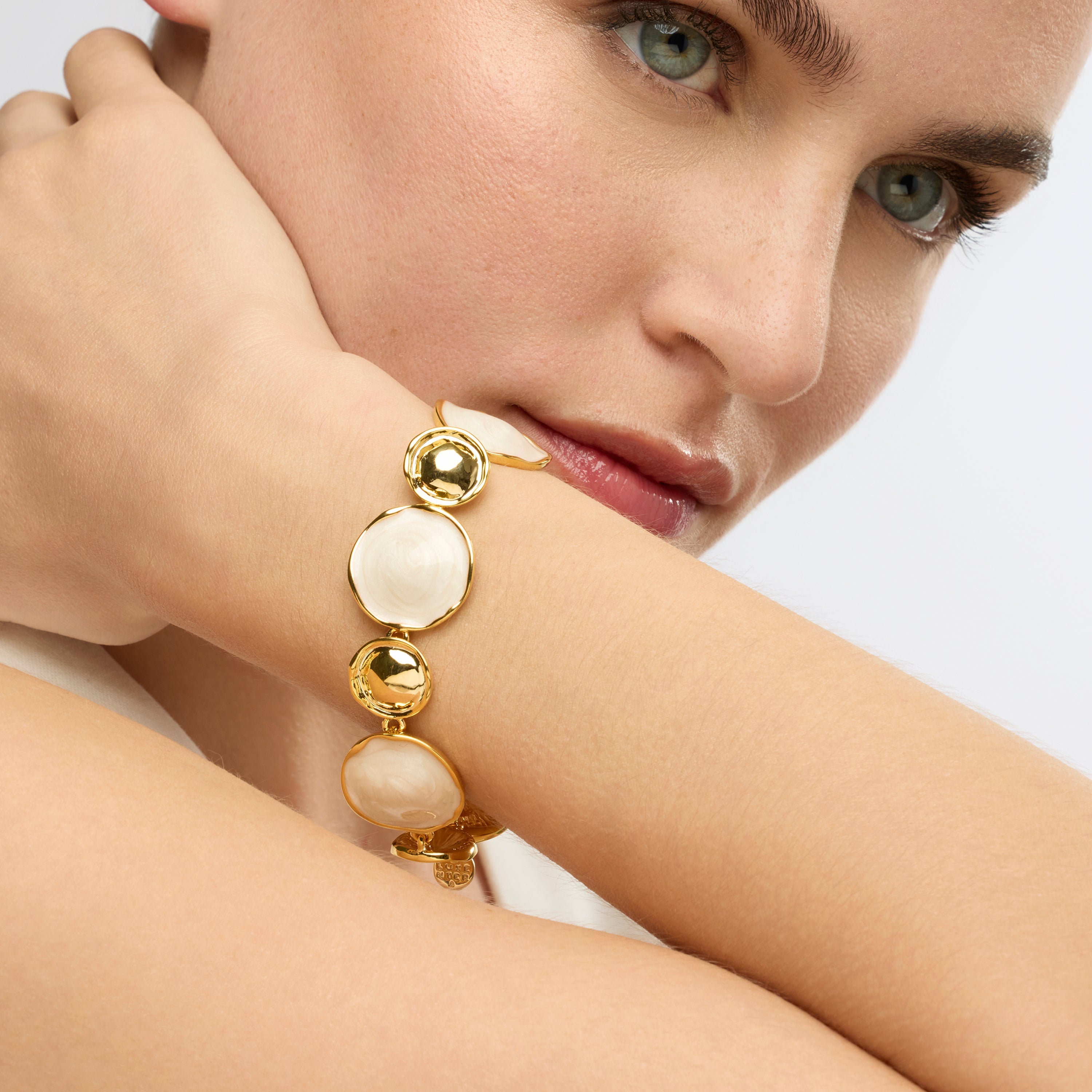 18k yellow gold and white lacquer finish bracelet - Huldio