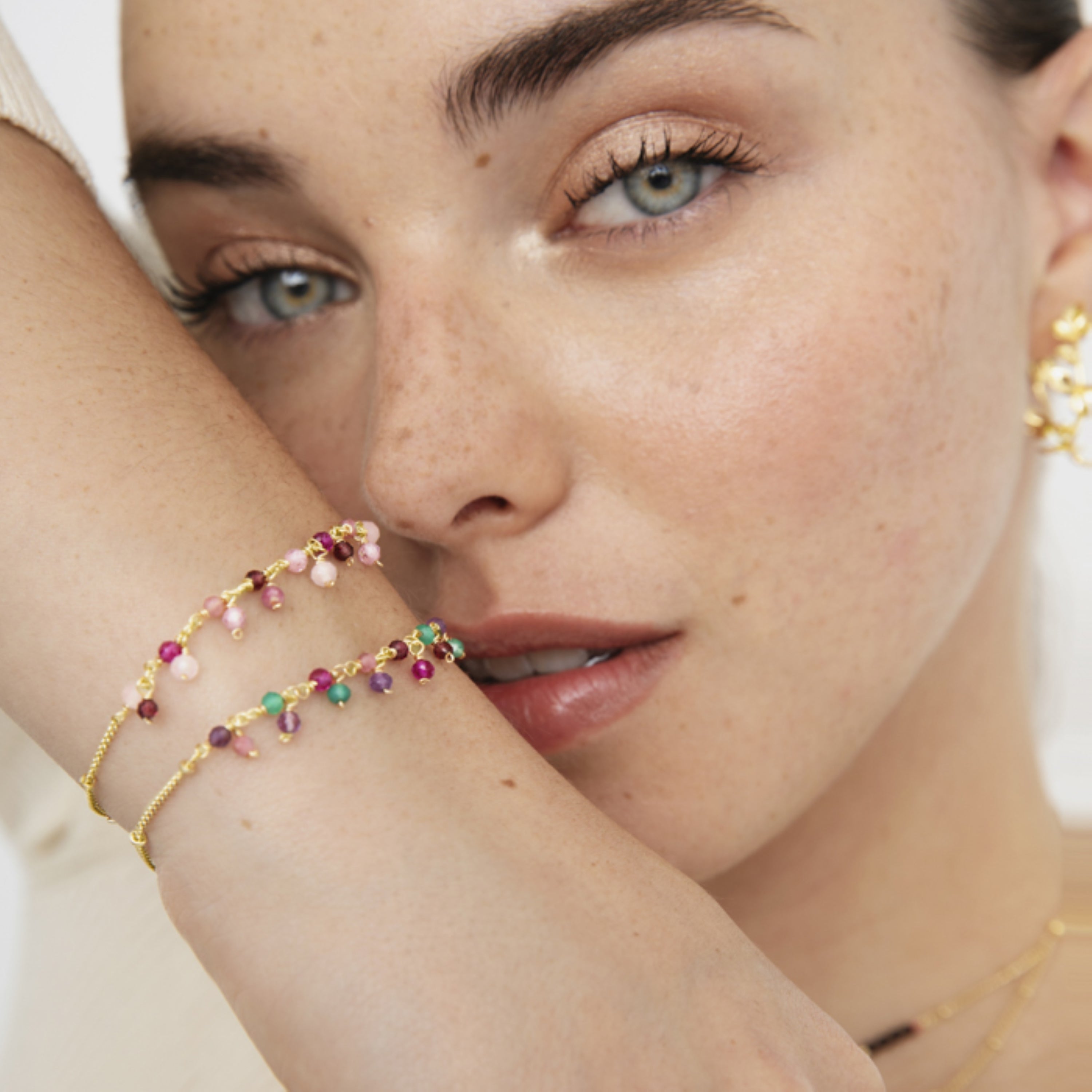 Pink Crystal Bracelet finished in 18K yellow gold - Wyrm
