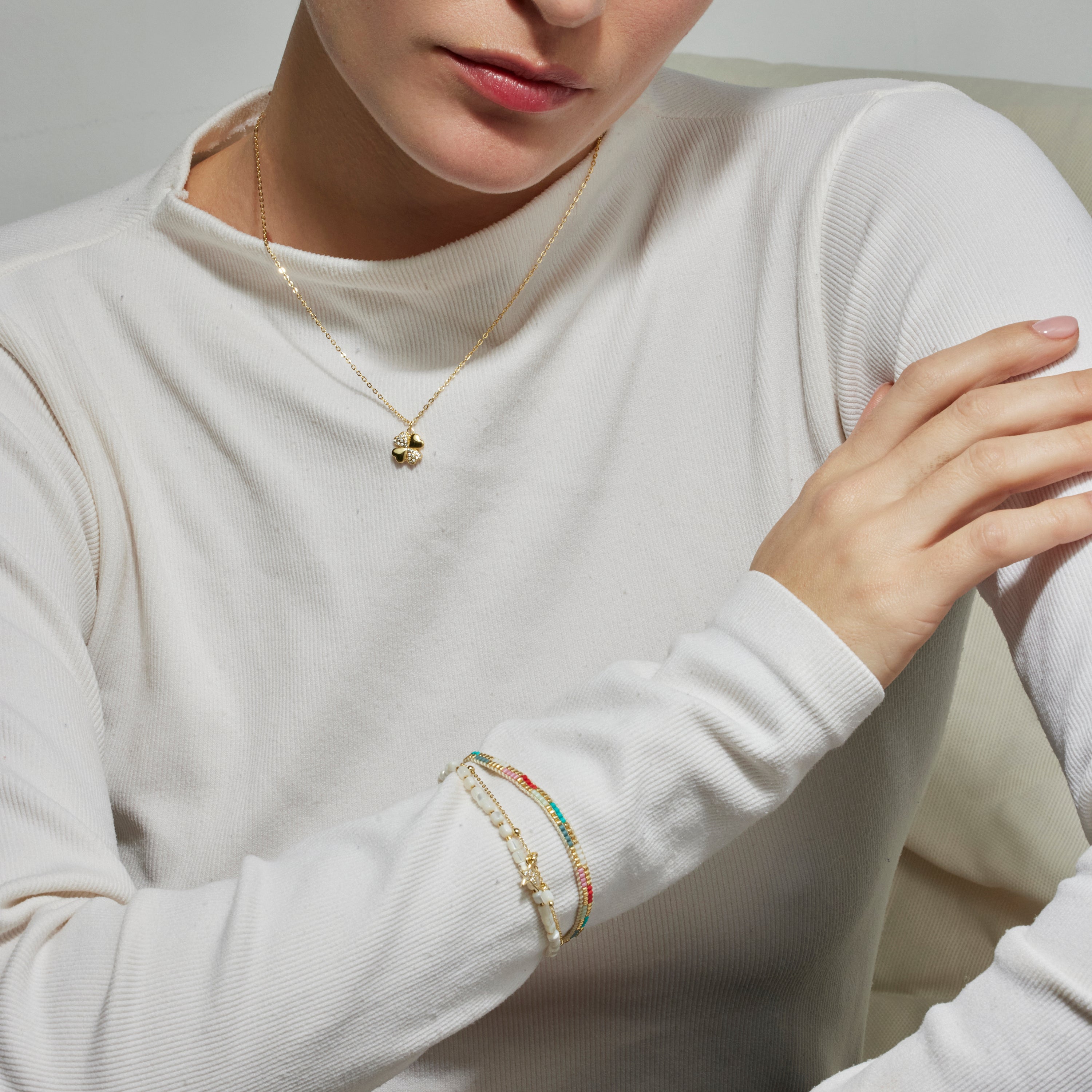 White Mother-of-Pearl Bracelet Finished in 18K Yellow Gold - Uona