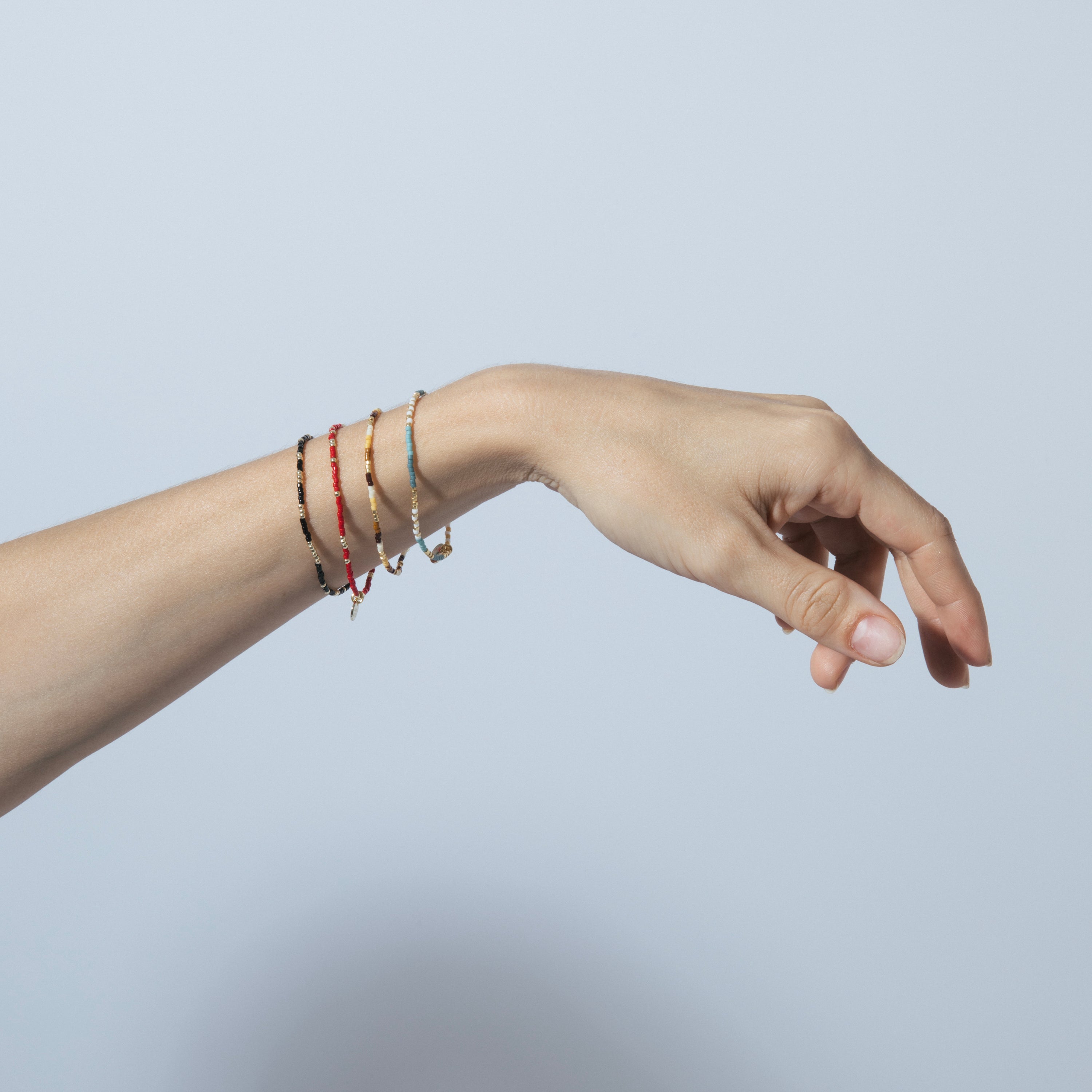 Black Crystal Bracelet finished in 18k yellow gold - Xanvi
