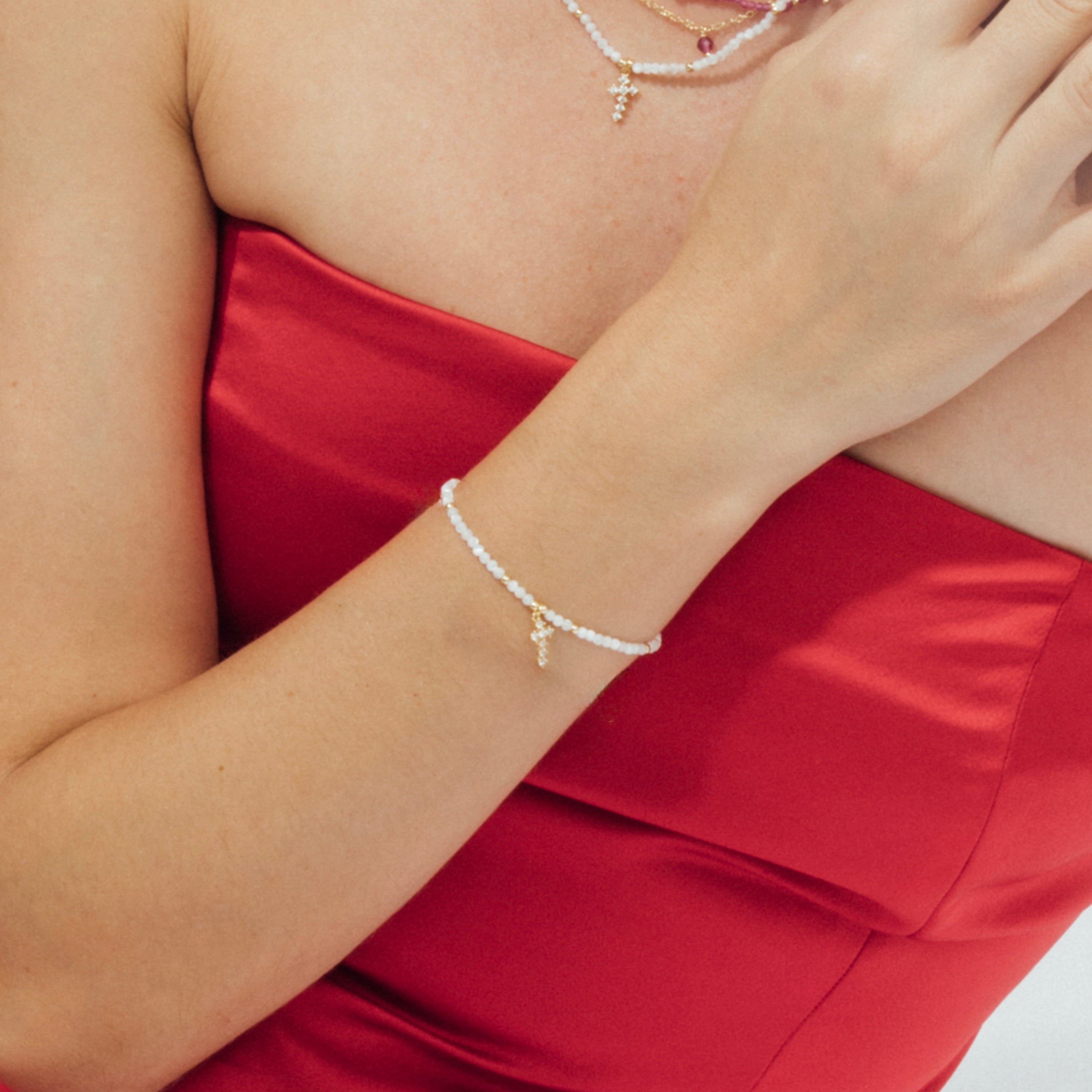Pulsera de Madreperla Blanca acabado en oro amarillo 18k - Nyali