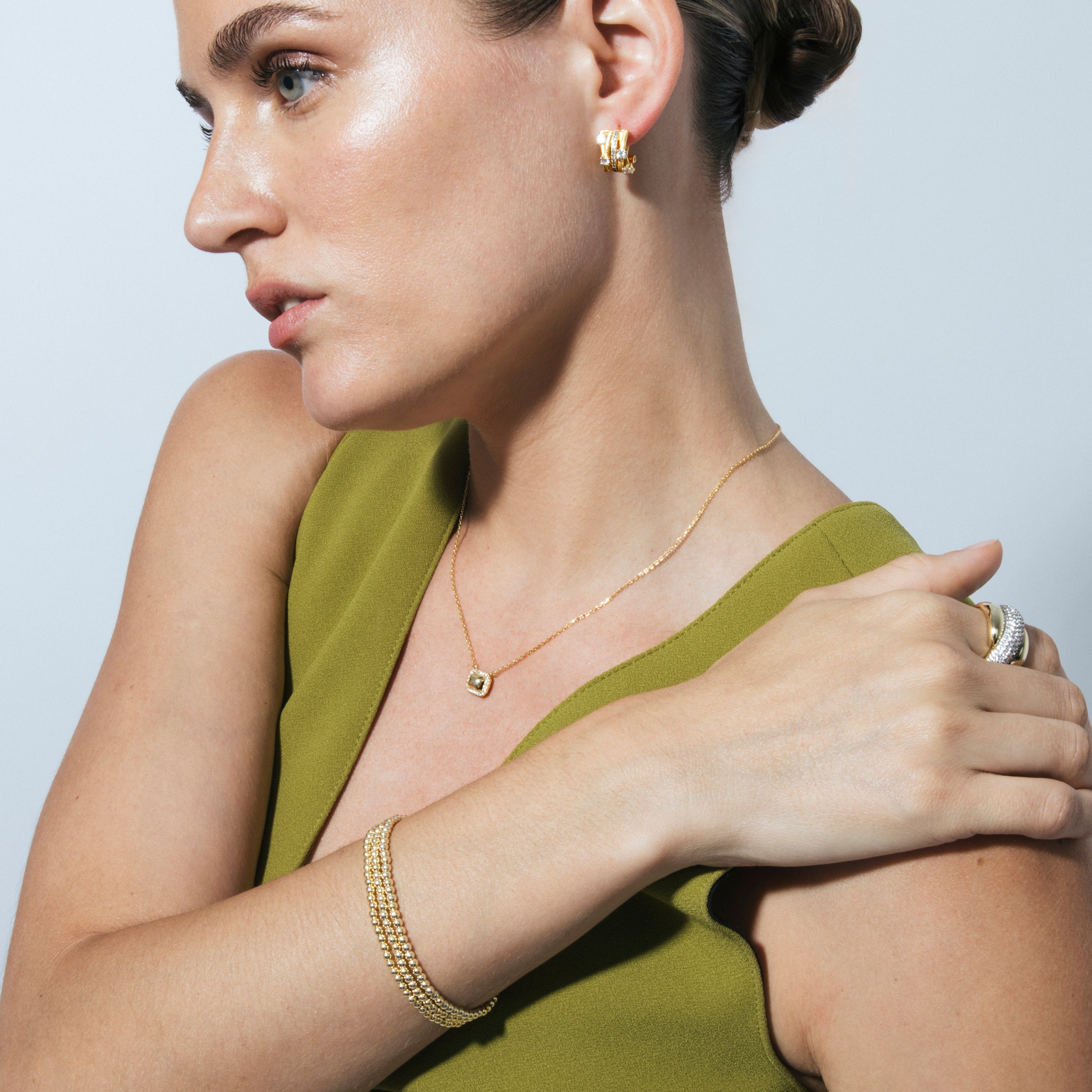 Sparkling Zirconia Bracelet with 18k Yellow Gold Plating - Lalau