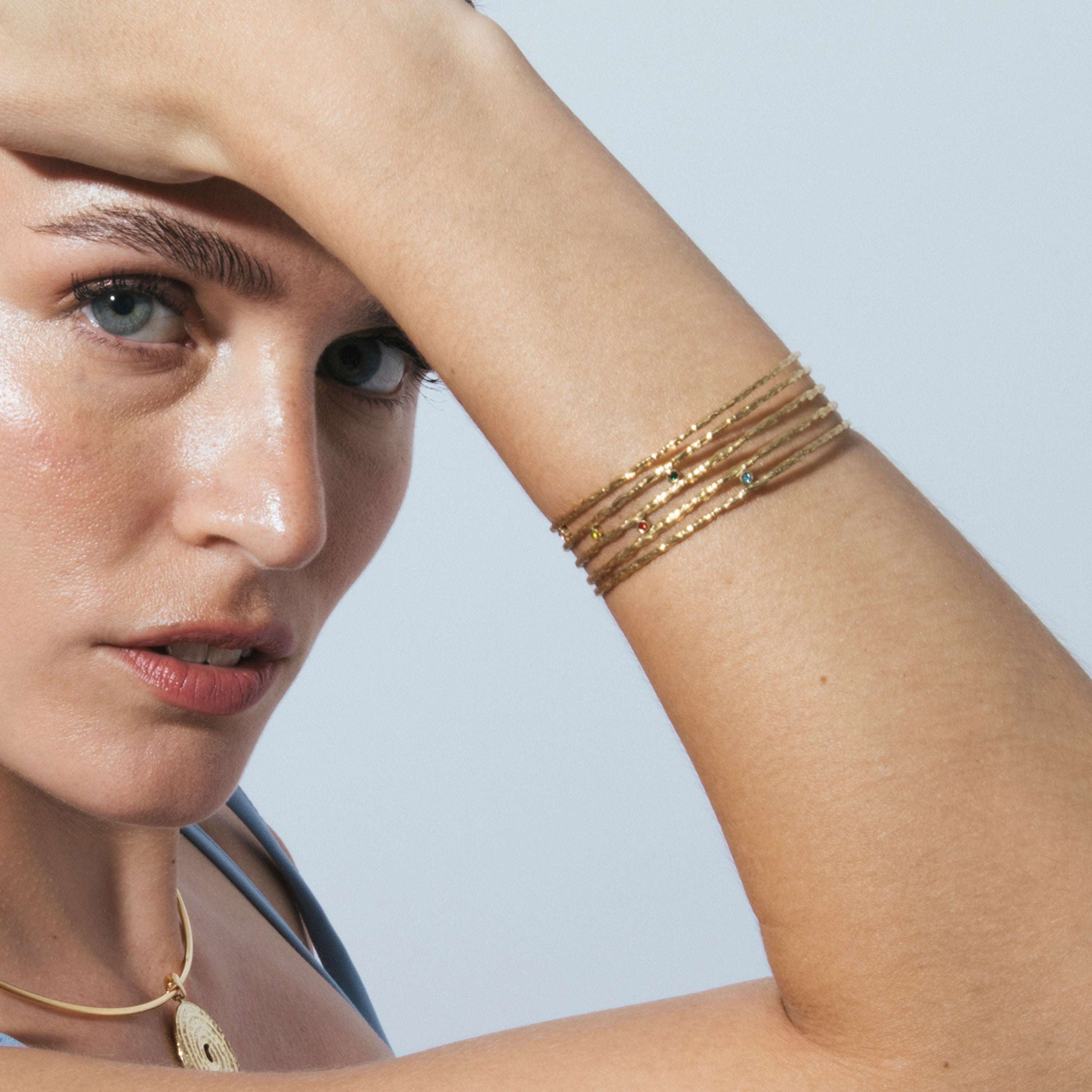 Pulsera de Circonita Multicolor acabado en oro amarillo 18k - Copply