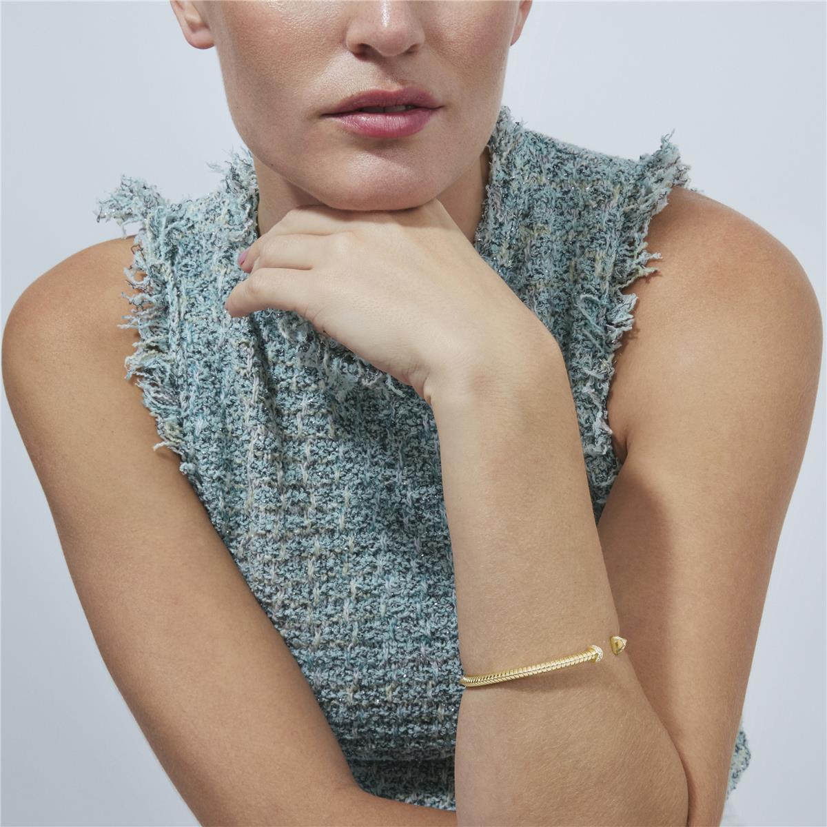 Dazzling Zirconia Bracelet in 18k Yellow Gold Finish - Aih