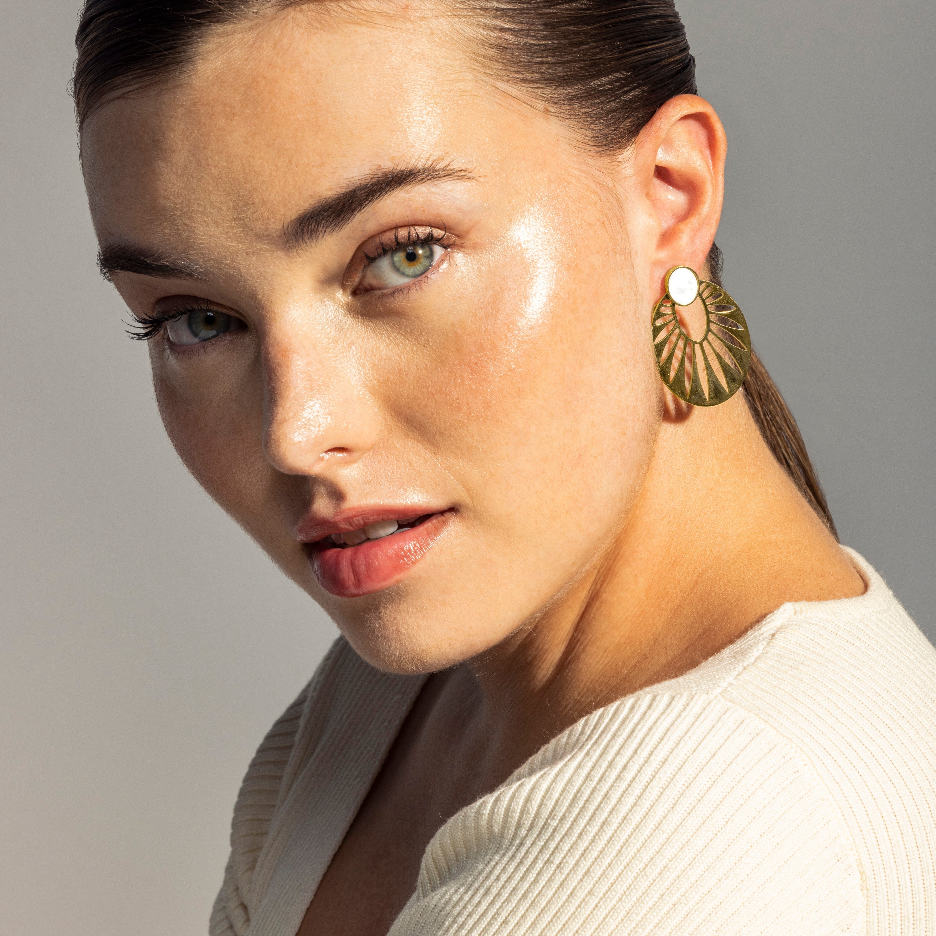 White Mother of Pearl Earrings Finished in 18K Yellow Gold - Elbi