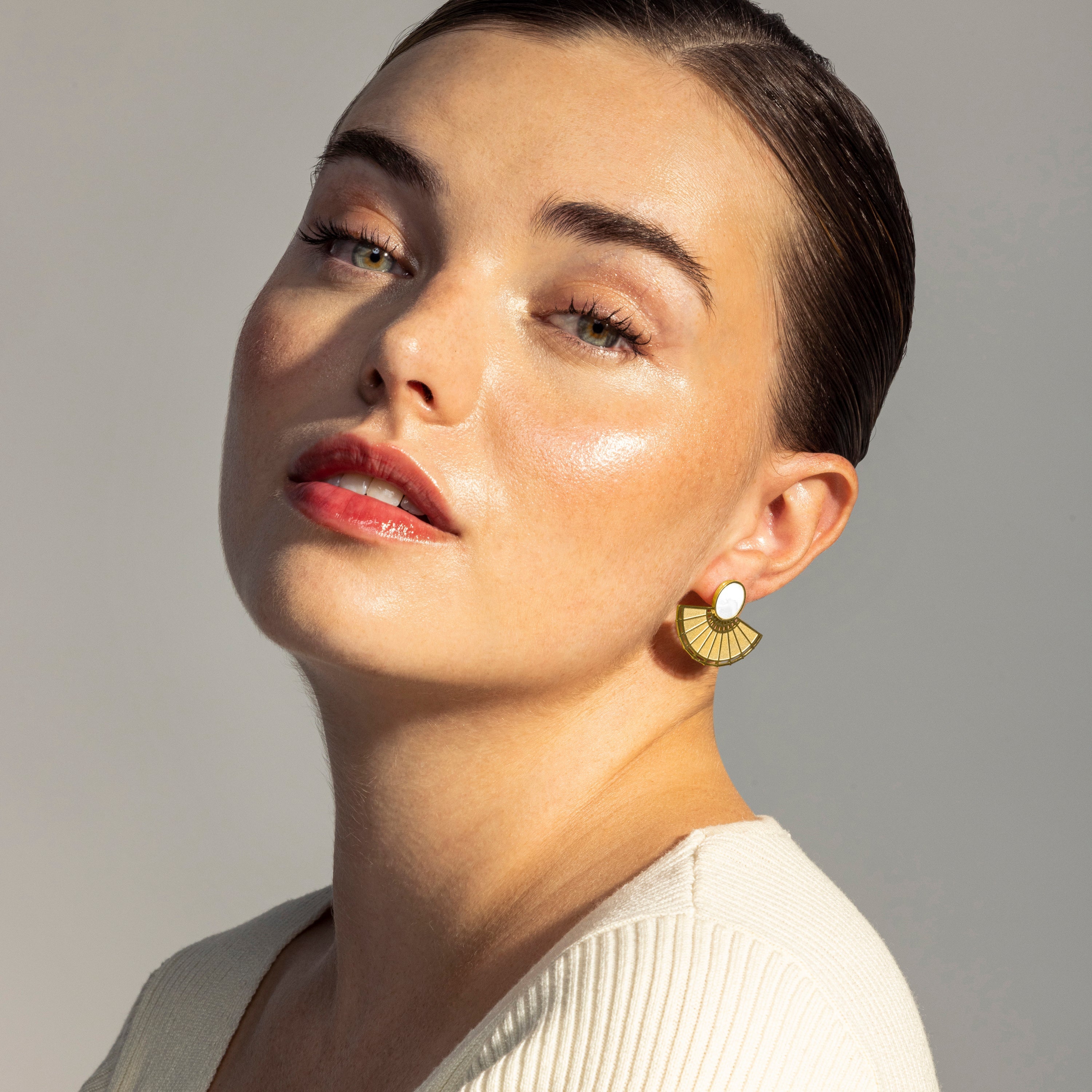 White Mother of Pearl Earrings Finished in 18K Yellow Gold - Phieo