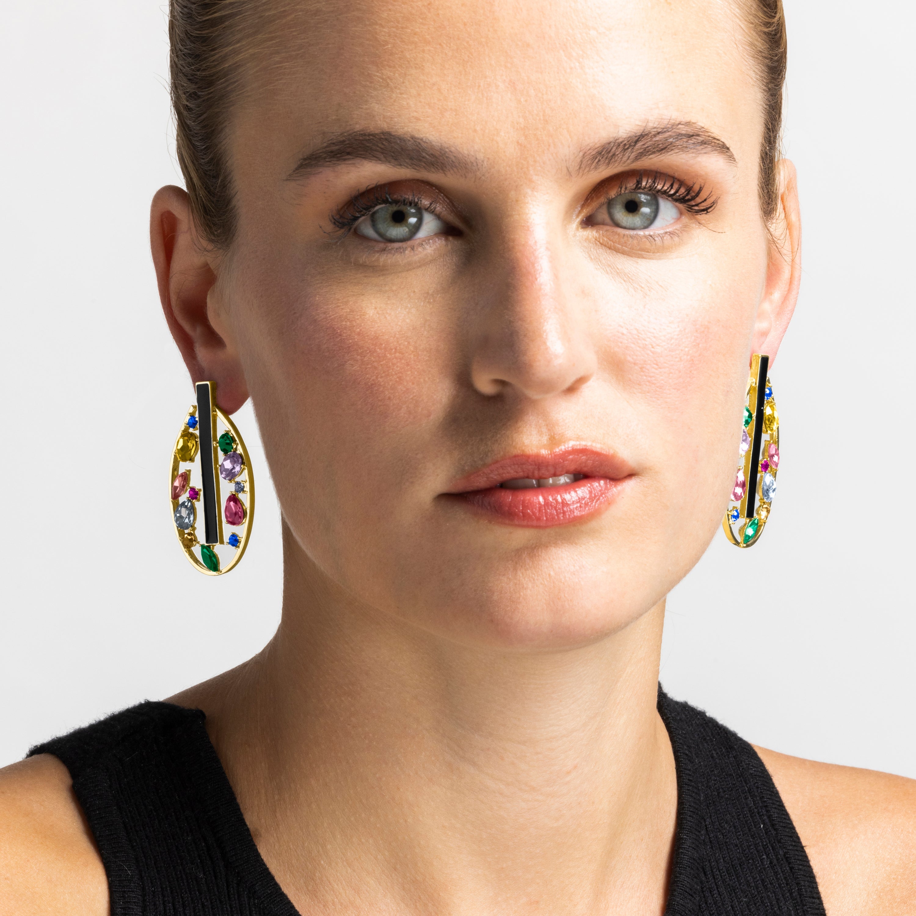 Brincos com Zircônia Multicolorida acabamento ouro 18k - Habyo