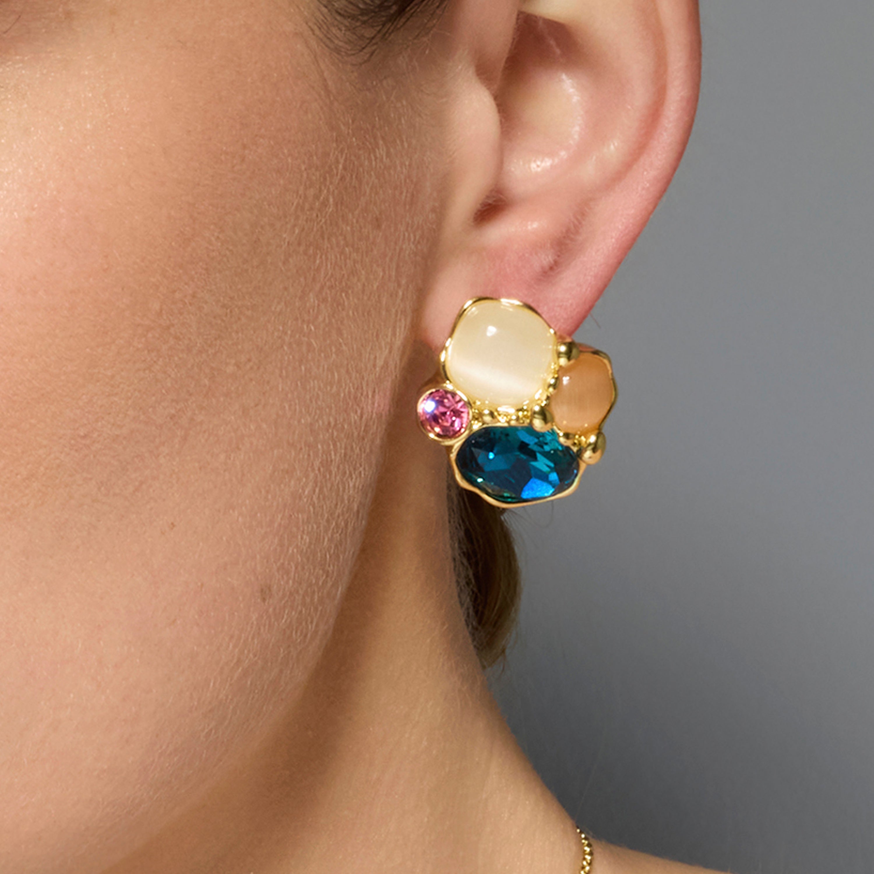 Pendientes Nedla de Cristal Verde acabado oro amarillo de 18k