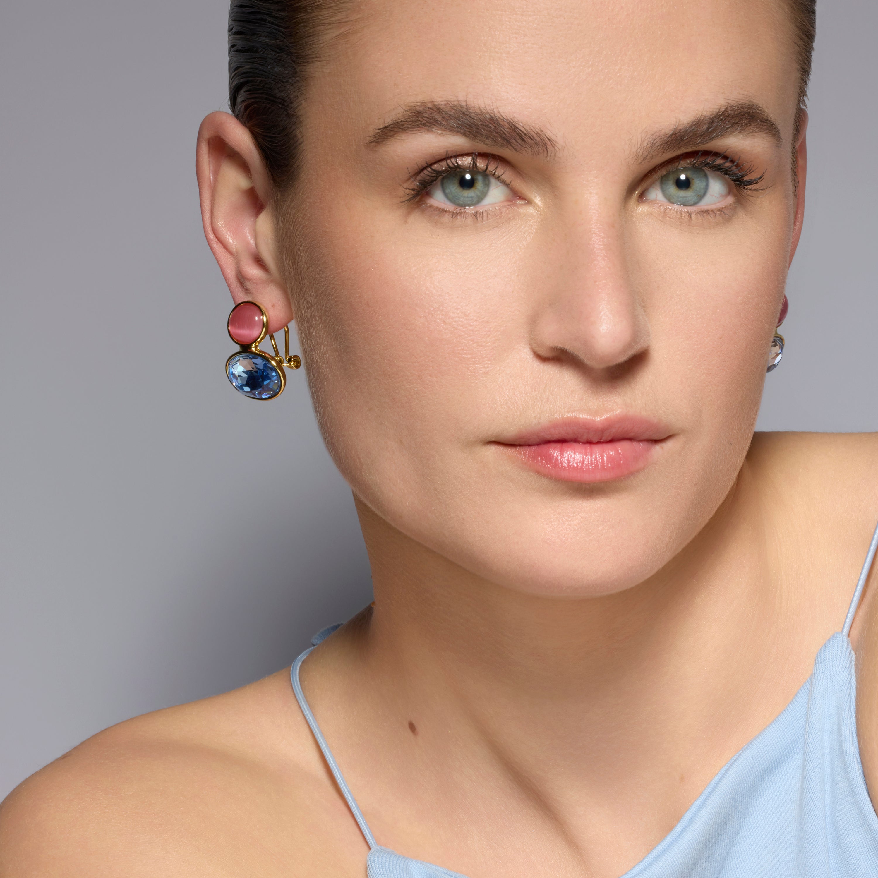 Pendientes acabado oro amarillo de 18k y Cristal Azul - Sigro