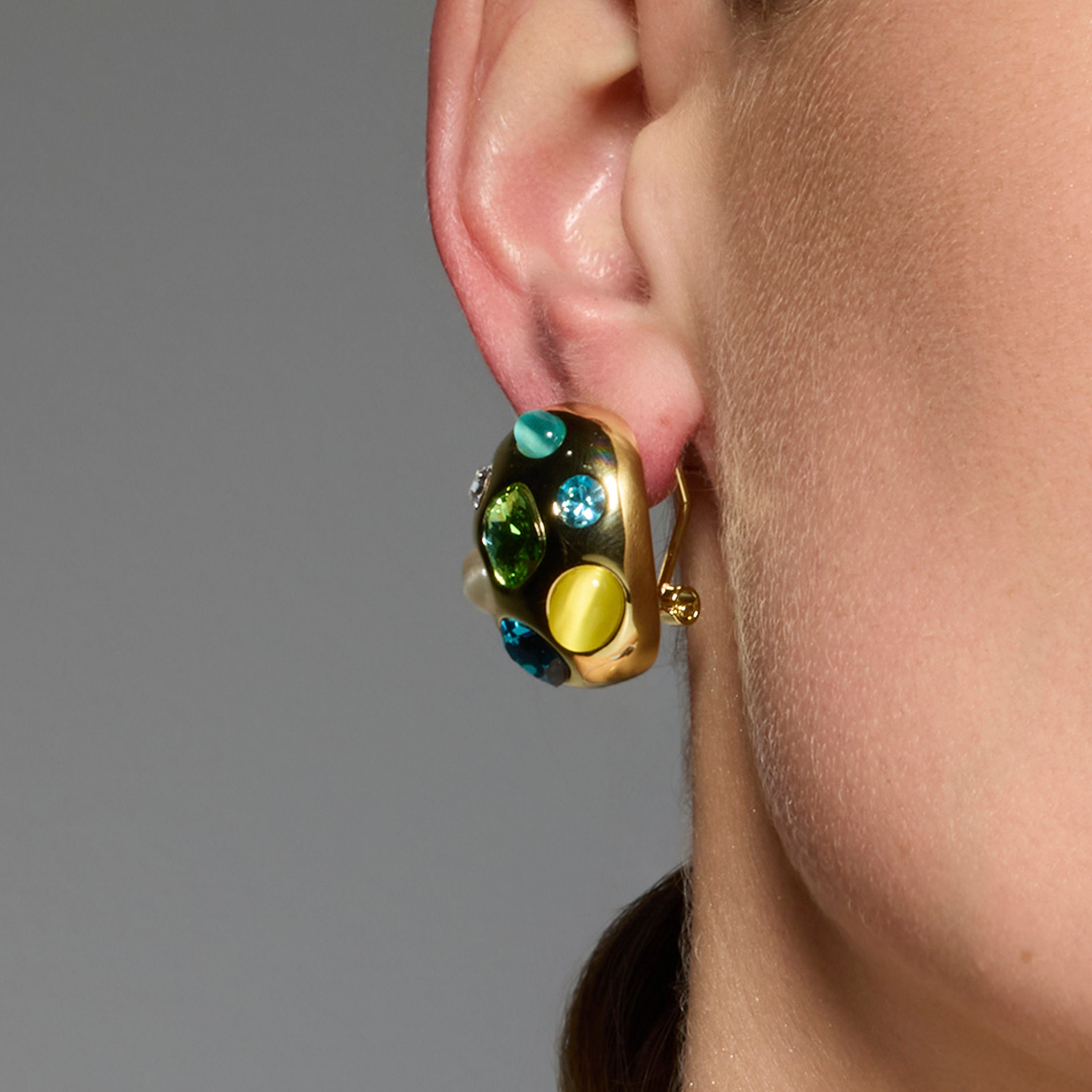 Brincos banhados a ouro amarelo 18k e Cristal Multicolorido - Alik