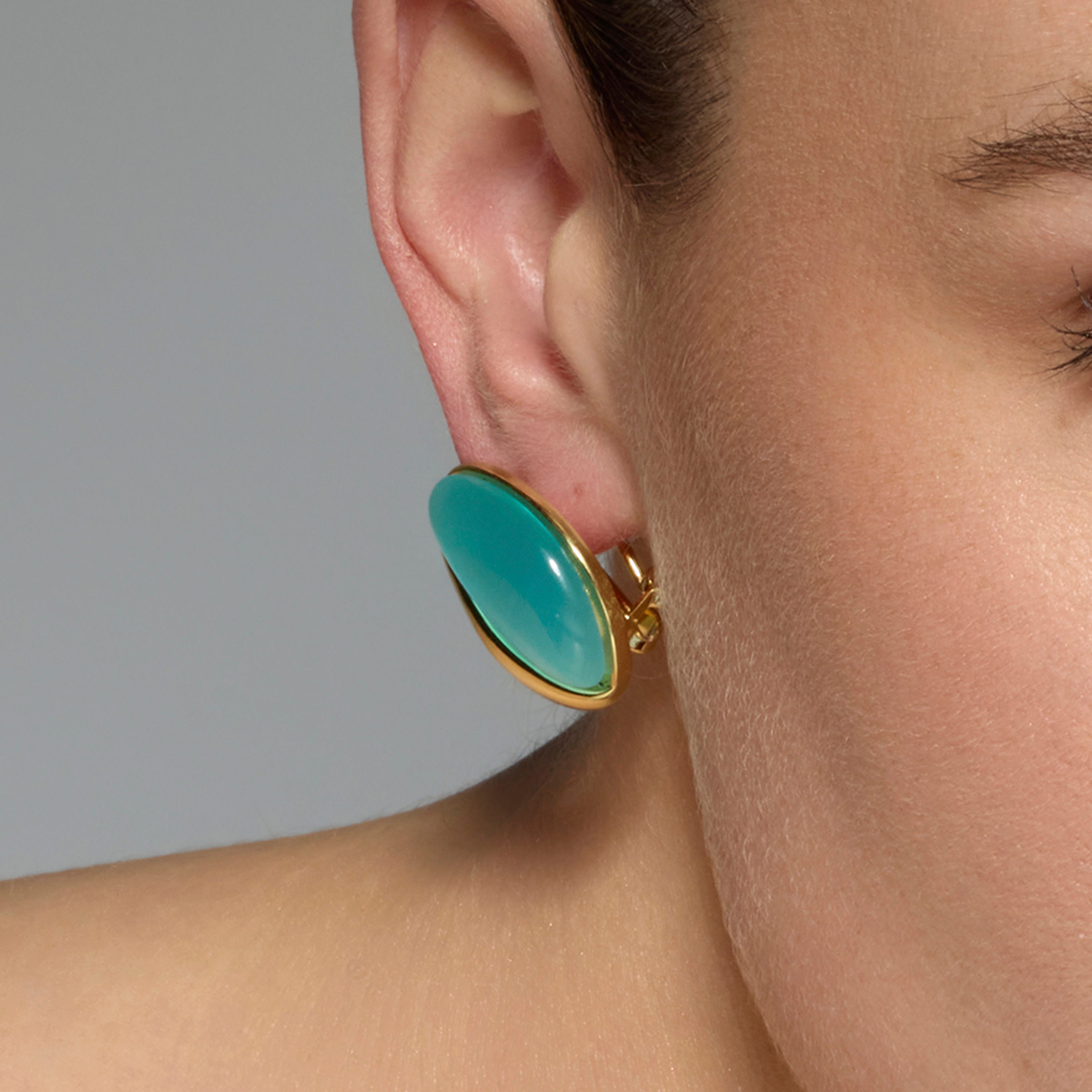18k yellow gold finish earrings with green cat's eye - Xorai