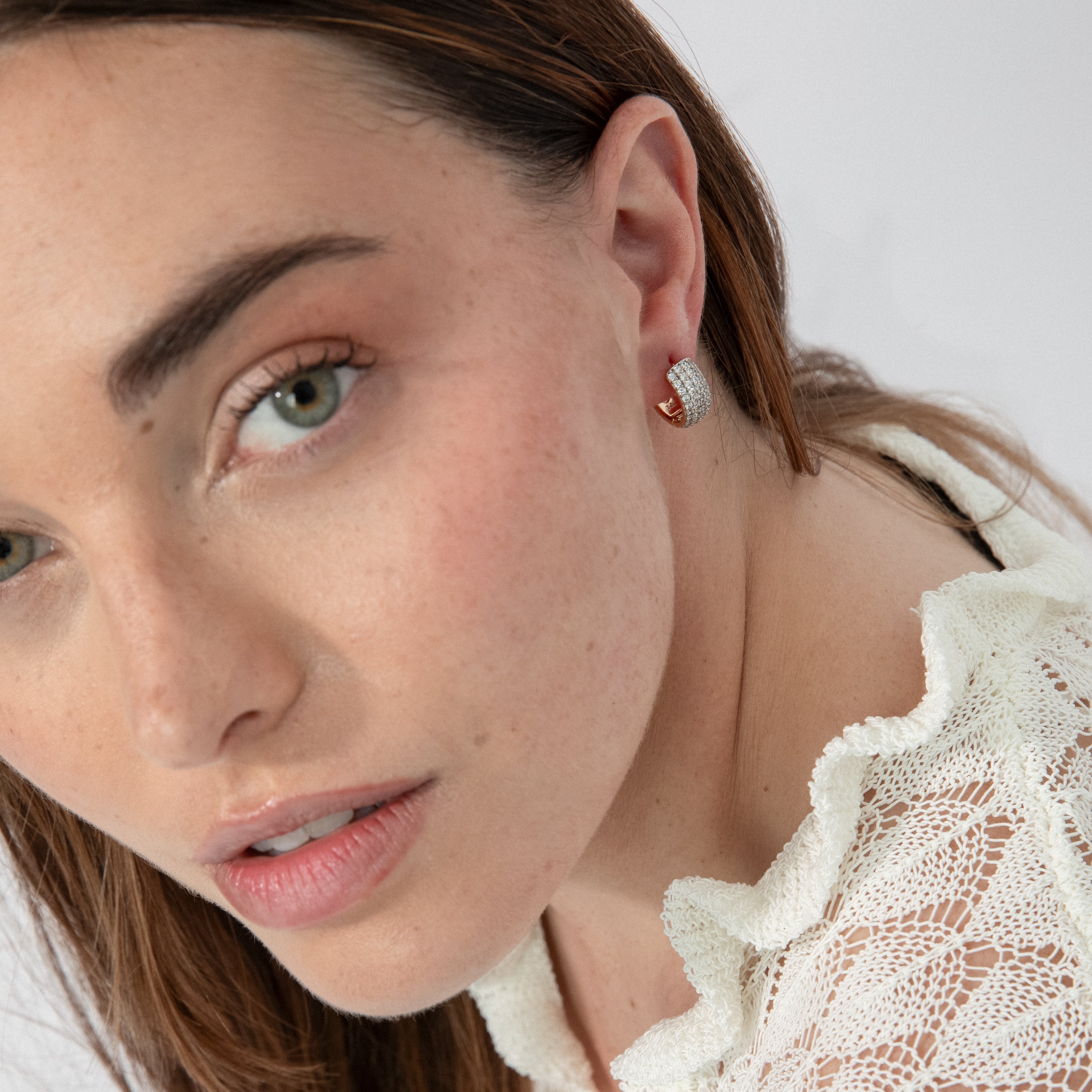 Sparkling Zirconia Earrings, 18k yellow gold plated - Garda
