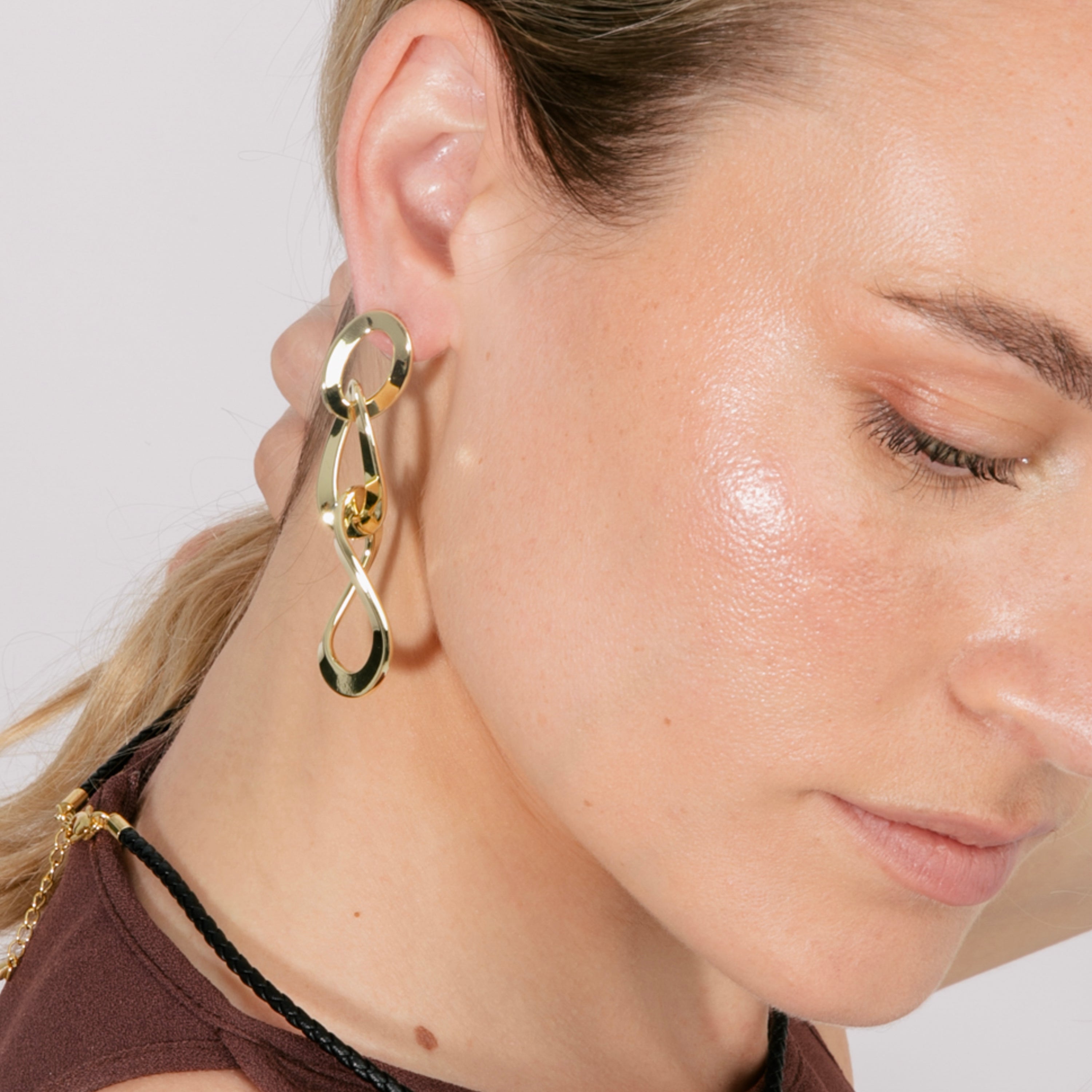 Pendientes acabado en oro amarillo 18k - Saus