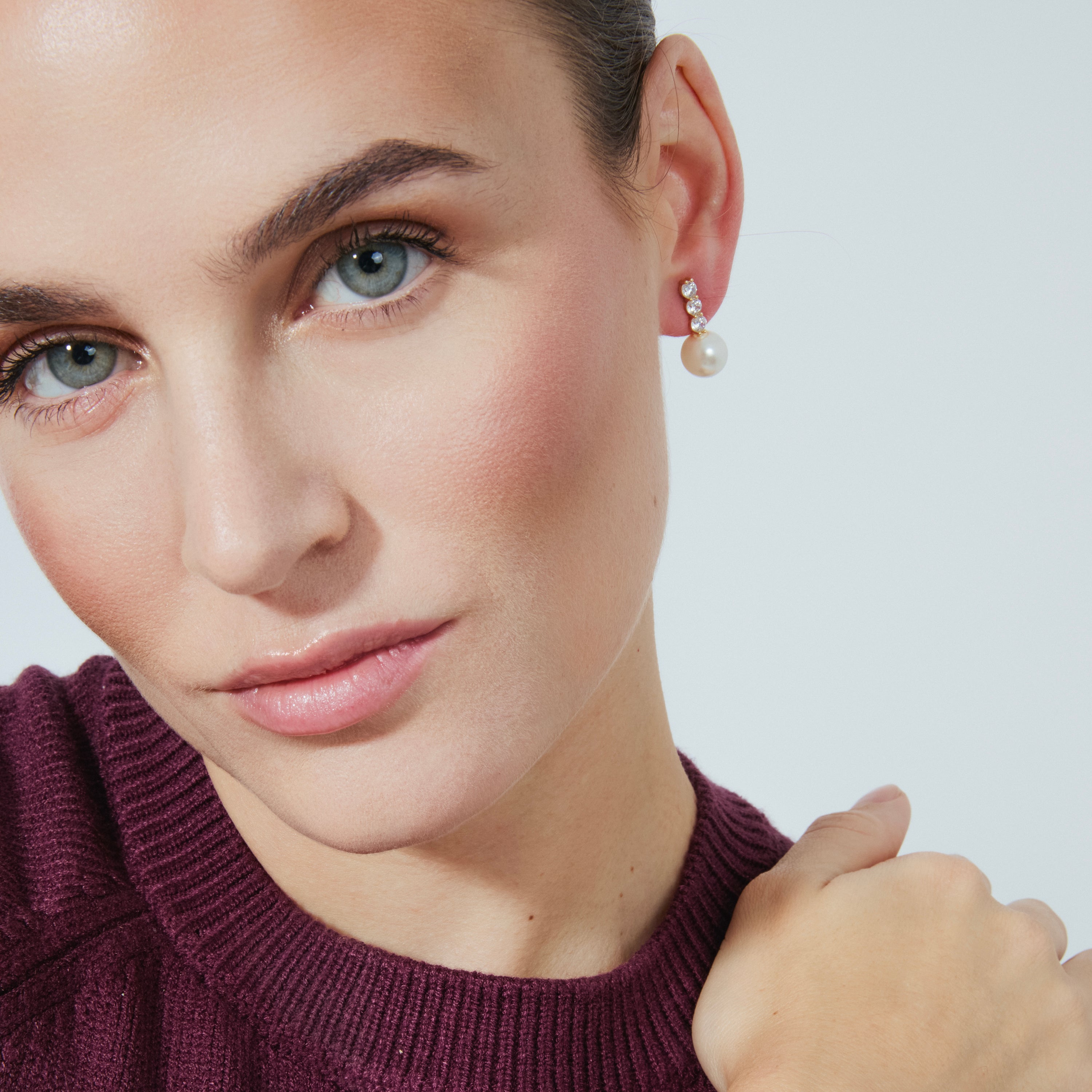 18k yellow gold finish earrings with white pearls - Anu