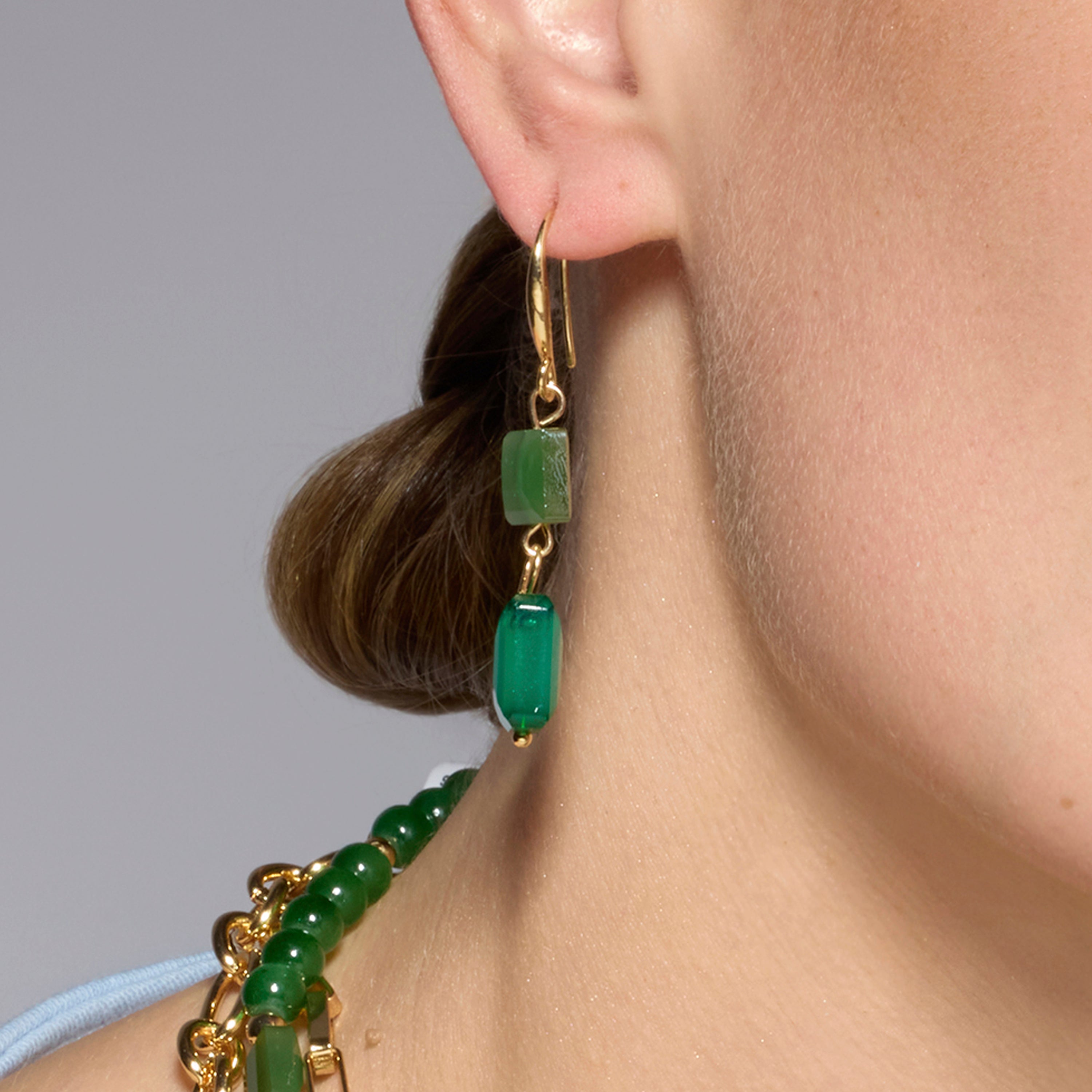 Pendientes acabado oro amarillo de 18k y Cristal Verde - Yasba