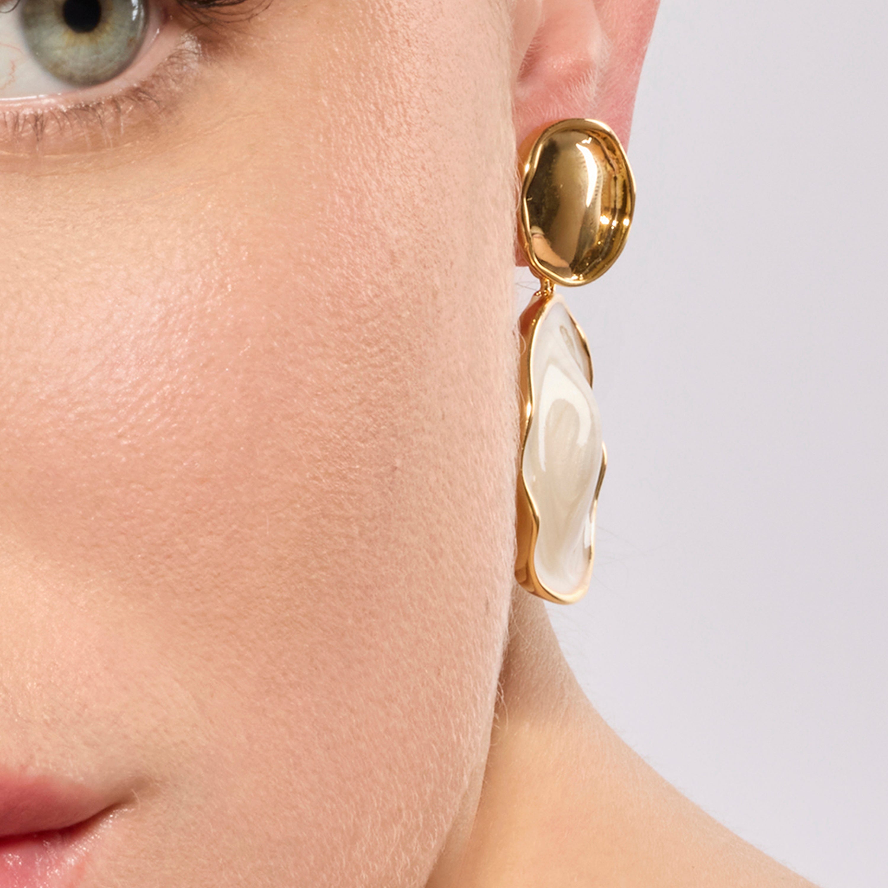18k Yellow Gold Finish and White Lacquer Earrings - Talorzi