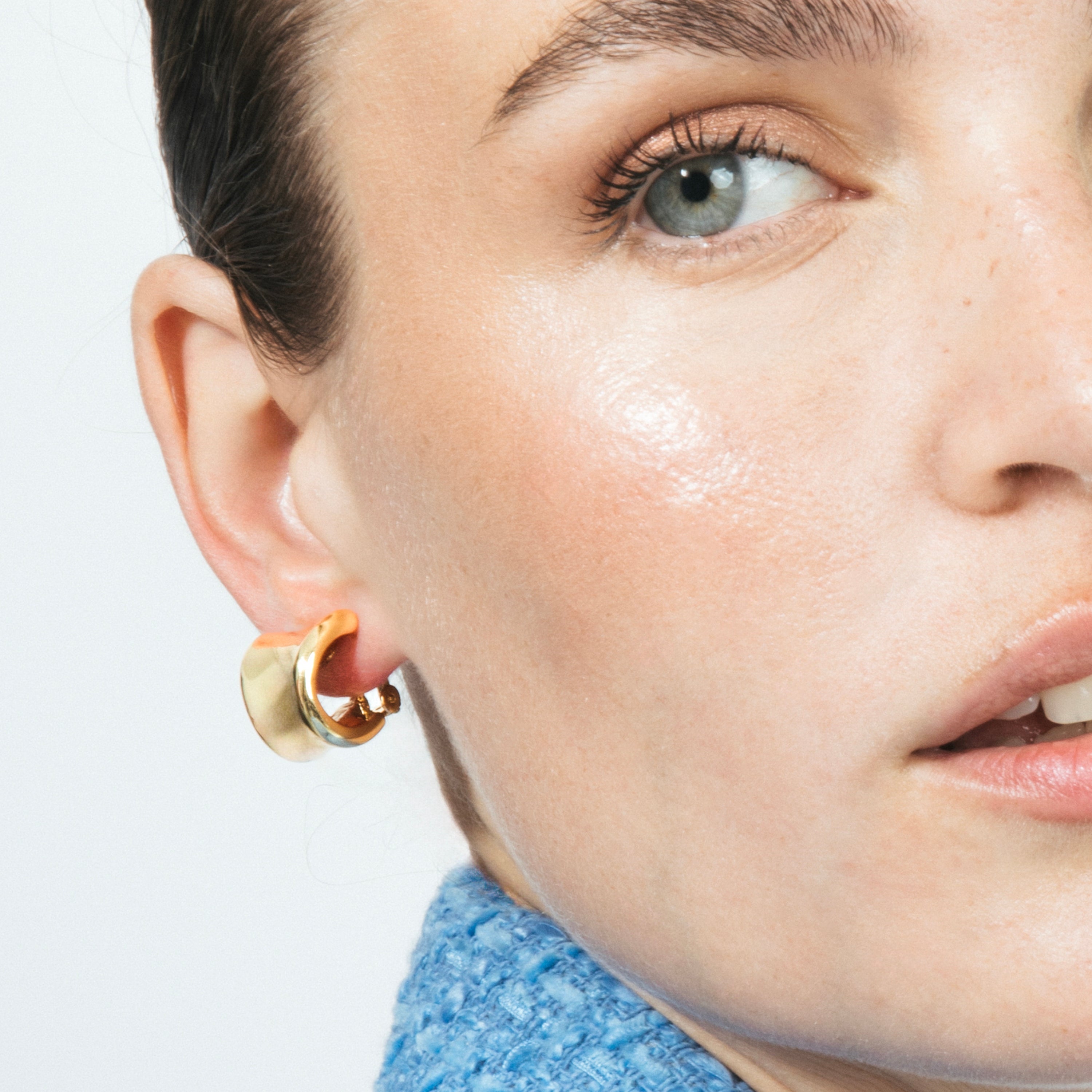 18k yellow gold finish earrings - Waze