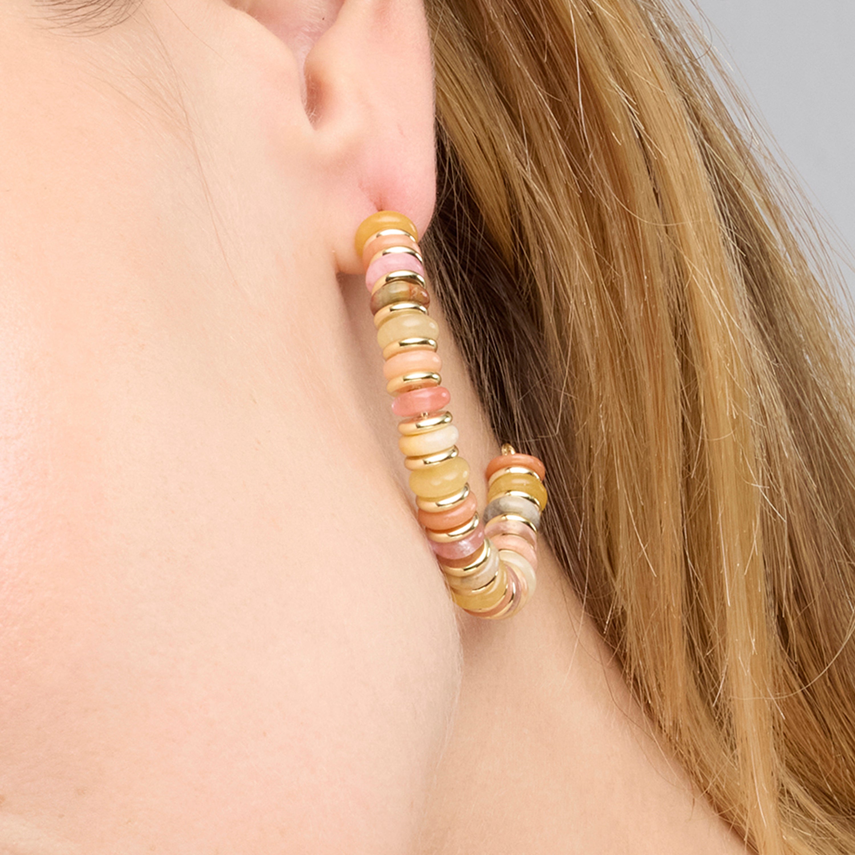Brincos com acabamento em ouro amarelo 18k e Pedra Natural Multicolorida - Onisu