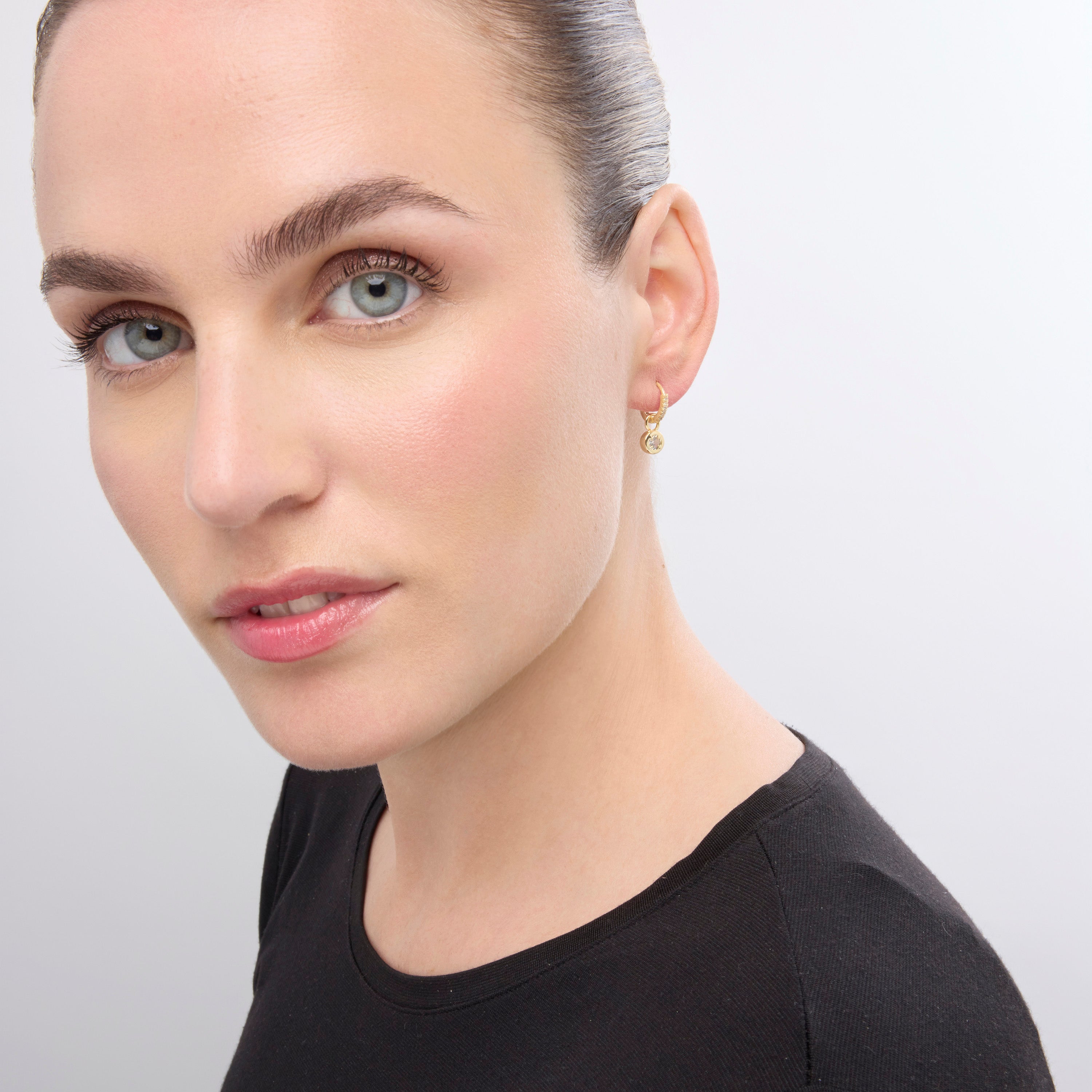 18k yellow gold finish earrings with brilliant zirconia - Yacoss