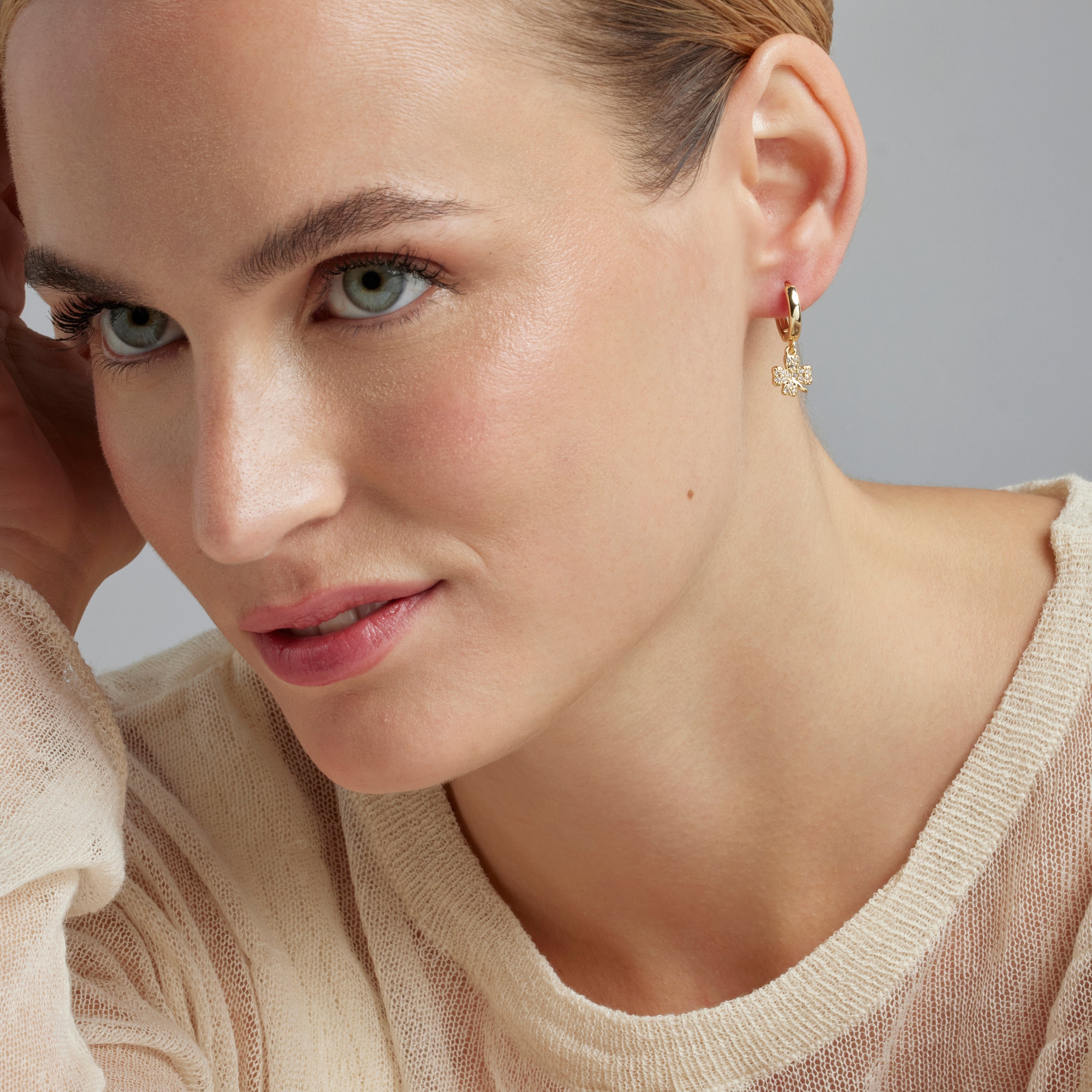 Brilliant Zirconia Earrings Finished in 18K Yellow Gold - Josan