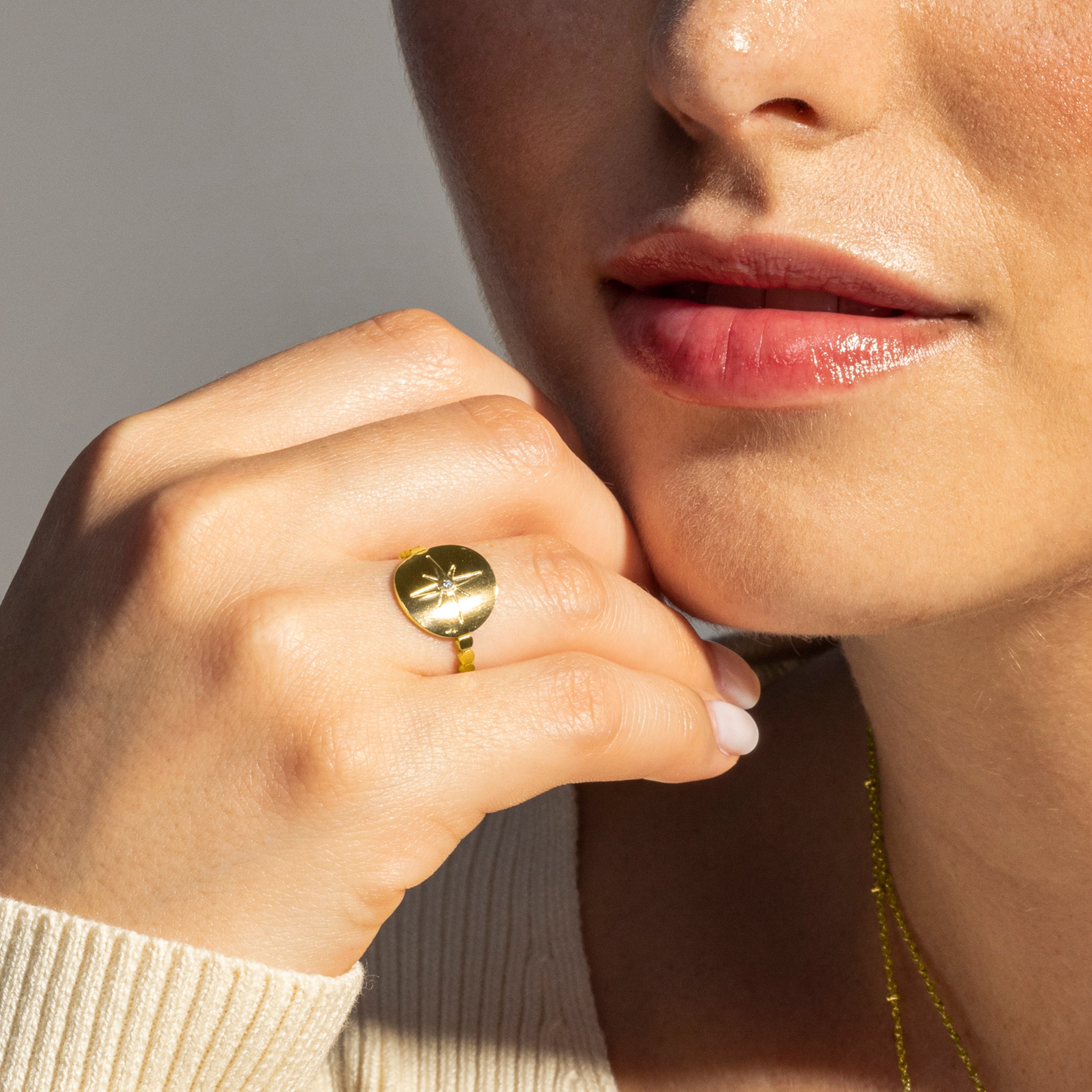 18K Yellow Gold-plated Shimmering Zirconia Ring - Leri