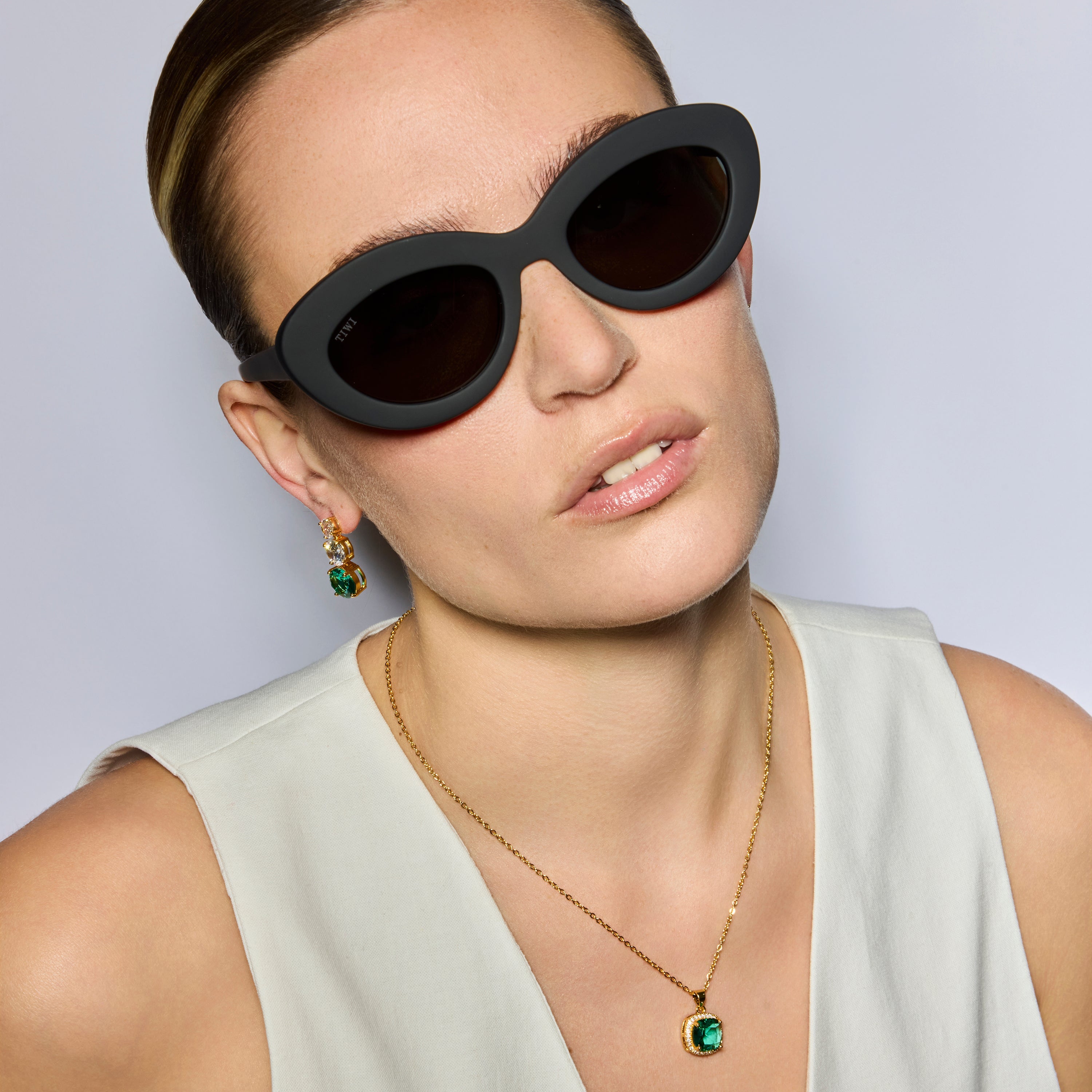Paraiba Green Hydrothermal Quartz Necklace with 18k Yellow Gold Finish - Kada
