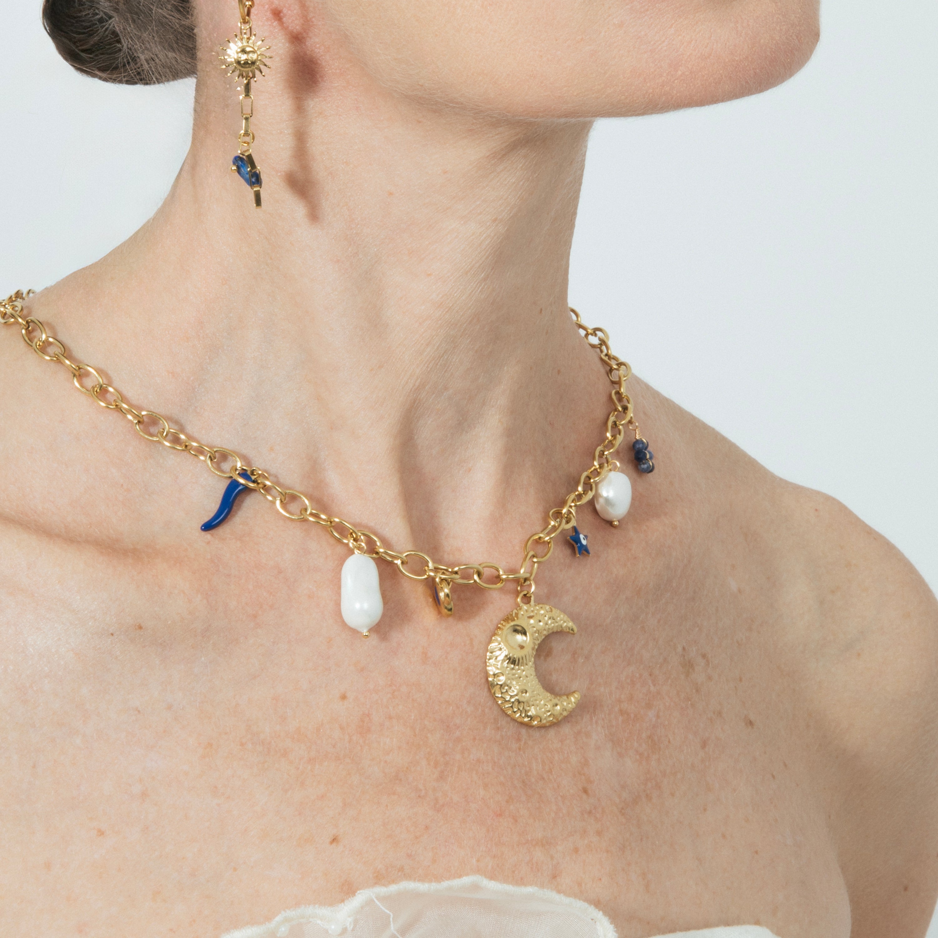 Blue Lacquer Necklace finished in 18k yellow gold - Lynou