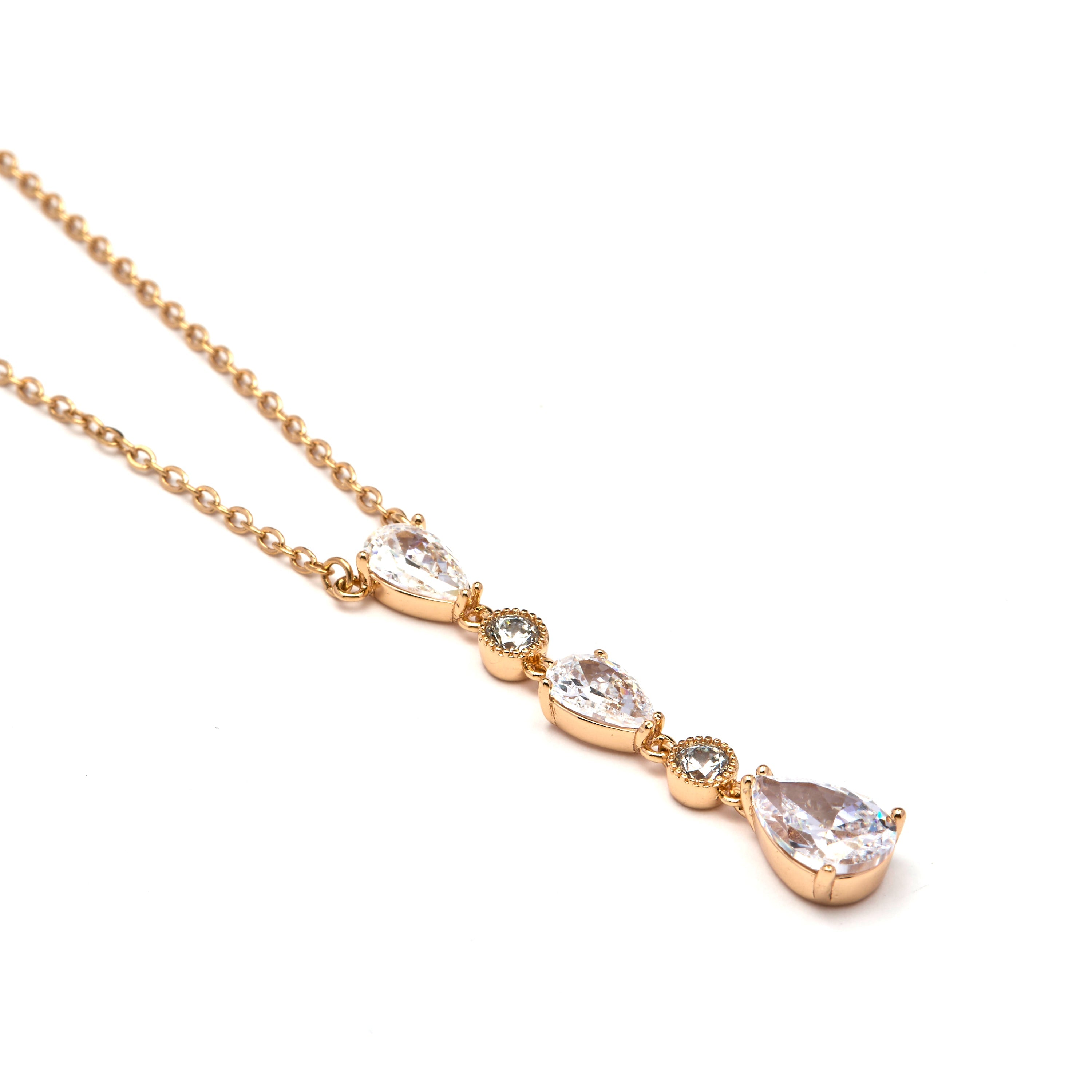 Shiny Zircon Necklace finished in 18k Yellow Gold - Korsam