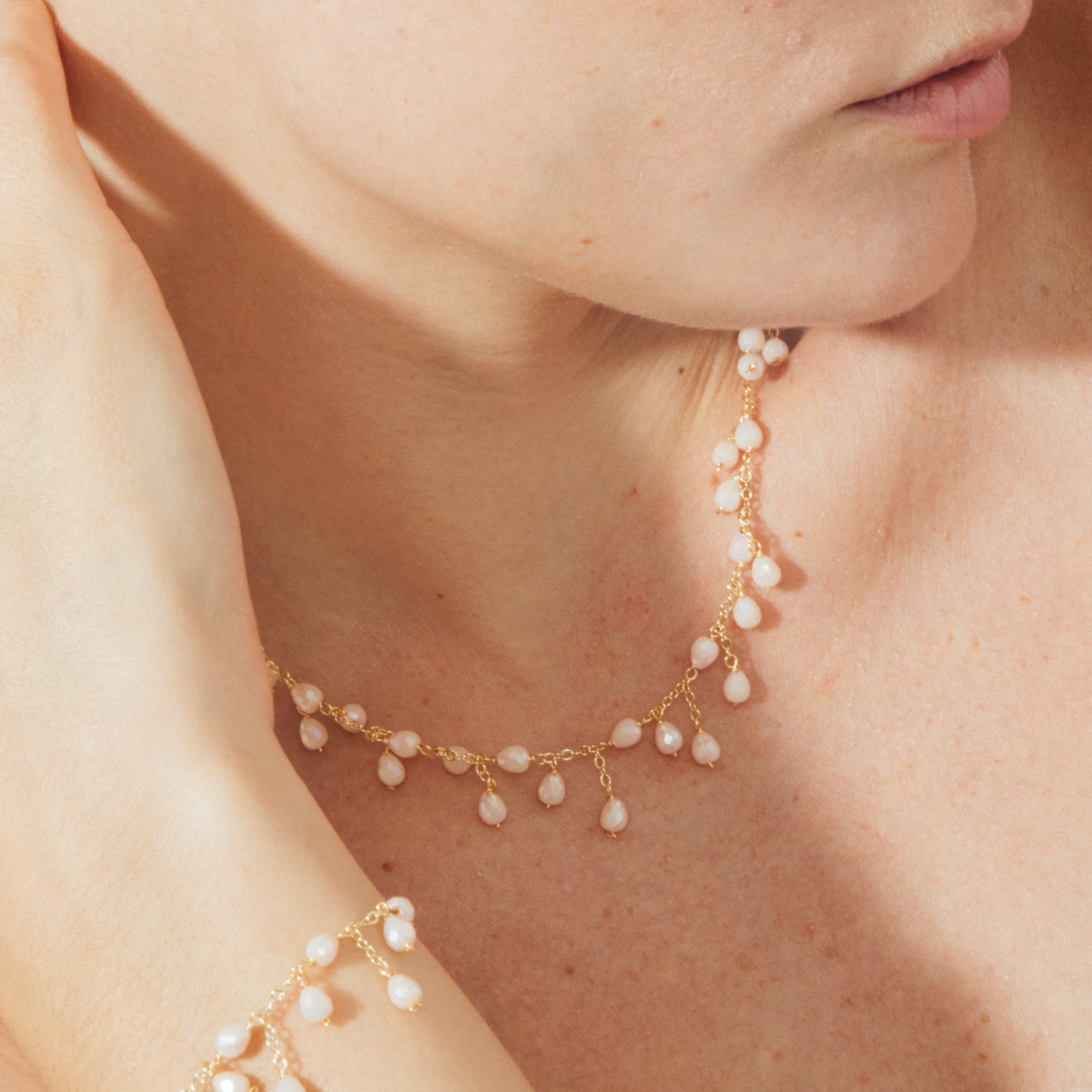 White Crystal Necklace finished in 18k yellow gold - Fyre